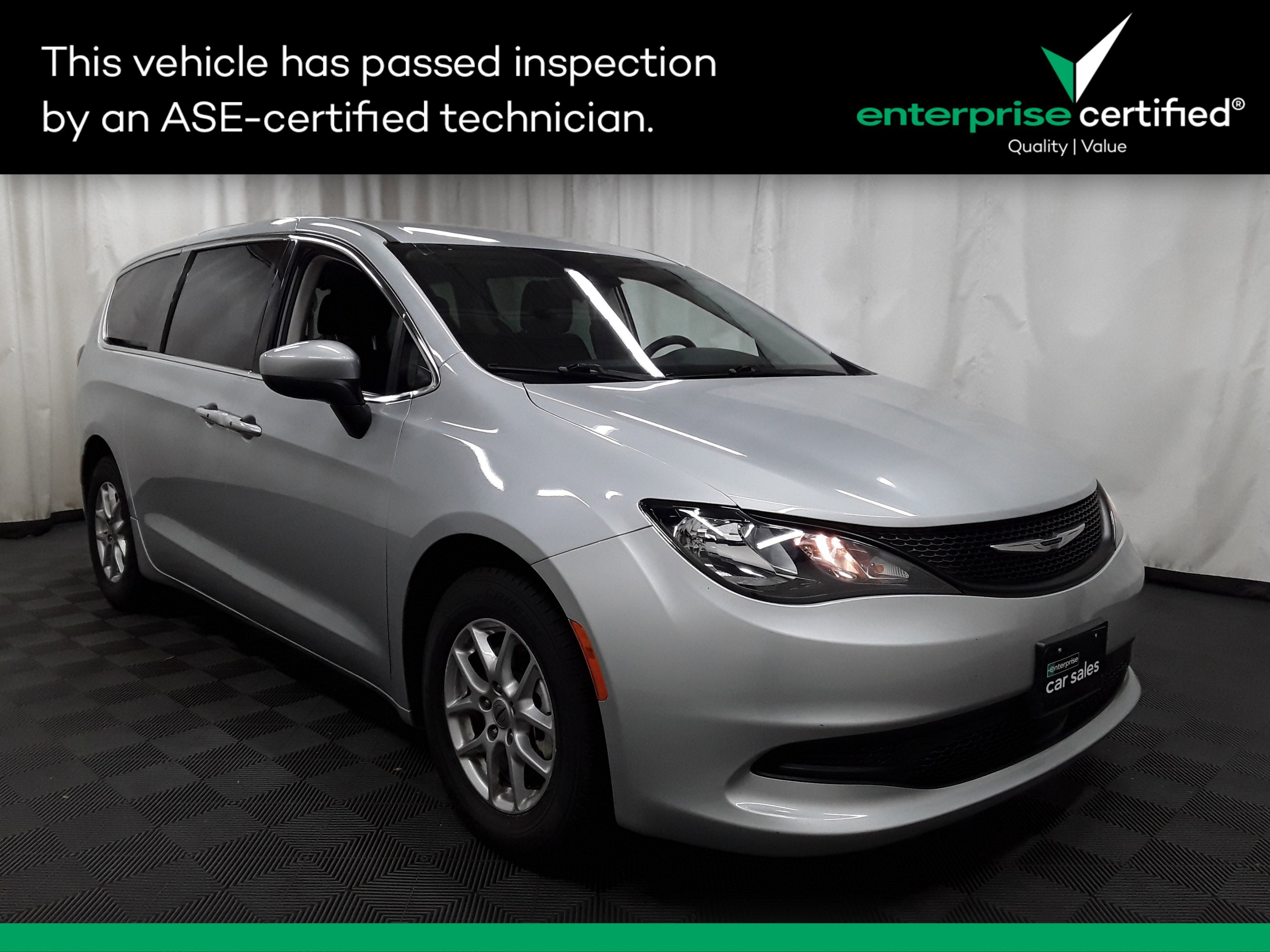 Used 2023 Chrysler Voyager LX FWD's photo