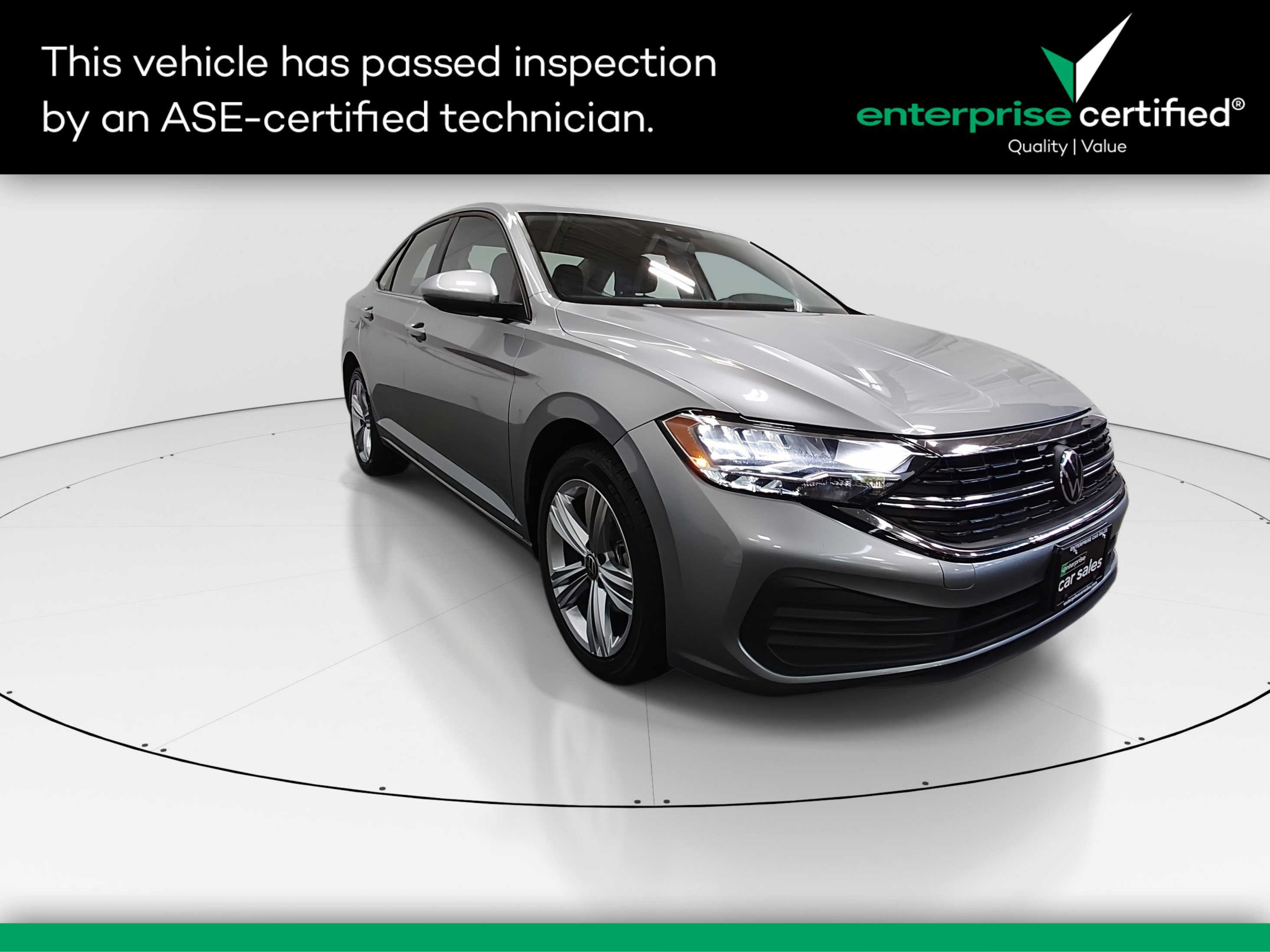 Used 2024 Volkswagen Jetta SE Auto