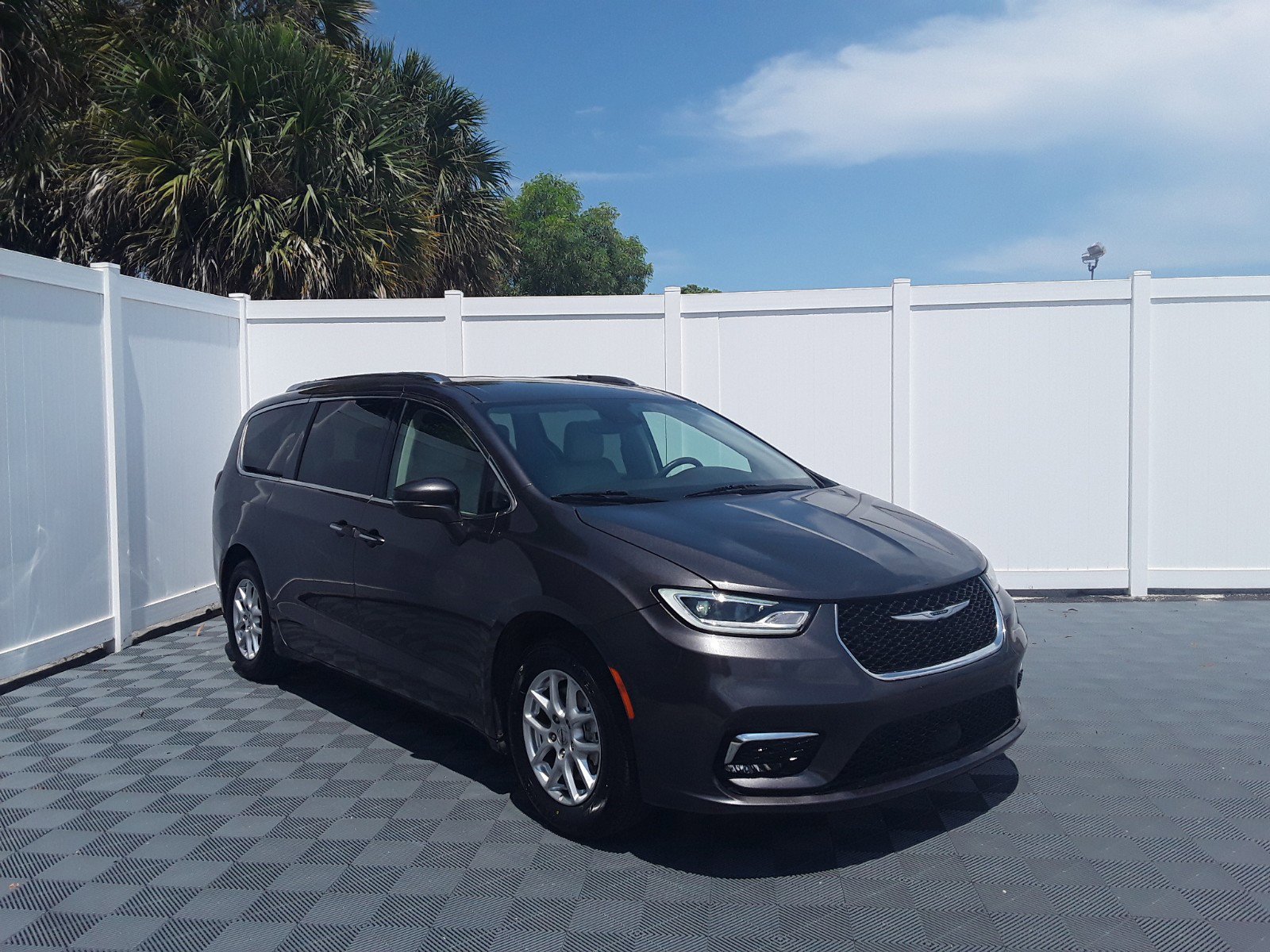 2021 Chrysler Pacifica Touring L FWD