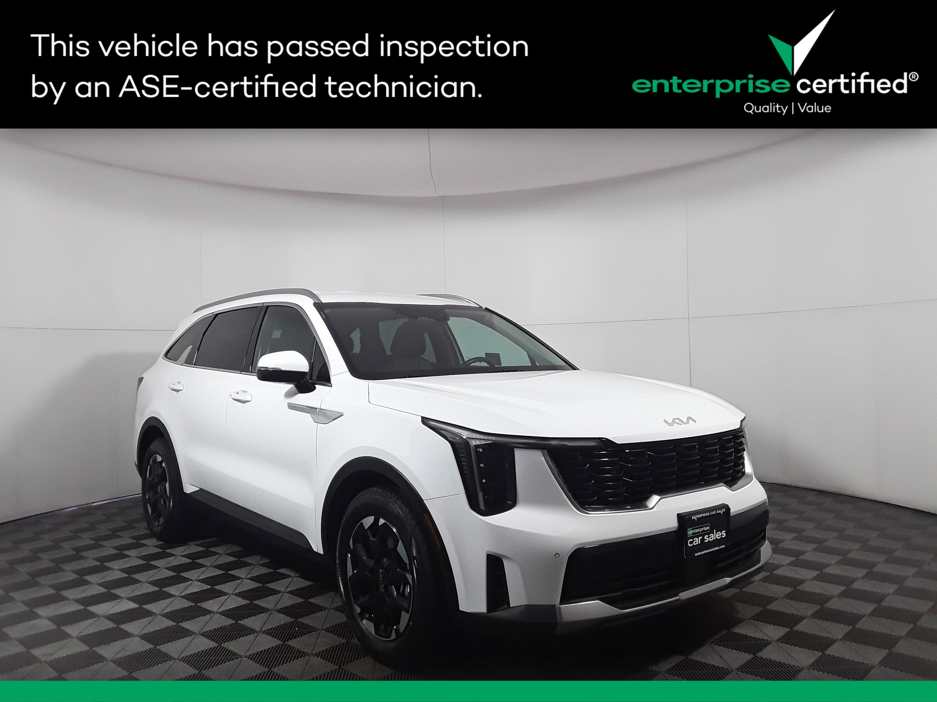 2024 Kia Sorento S's photo