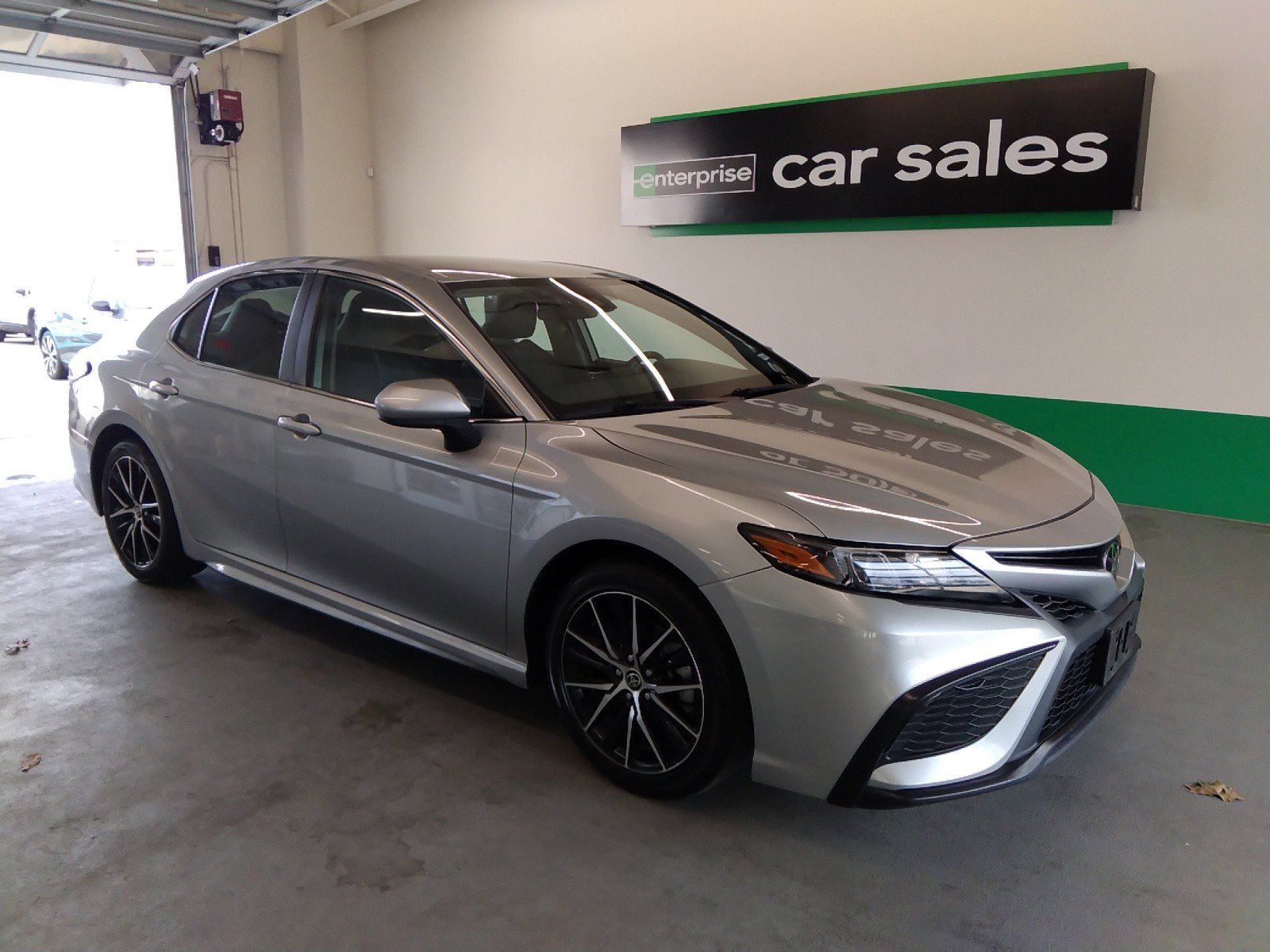 2021 Toyota Camry SE Auto