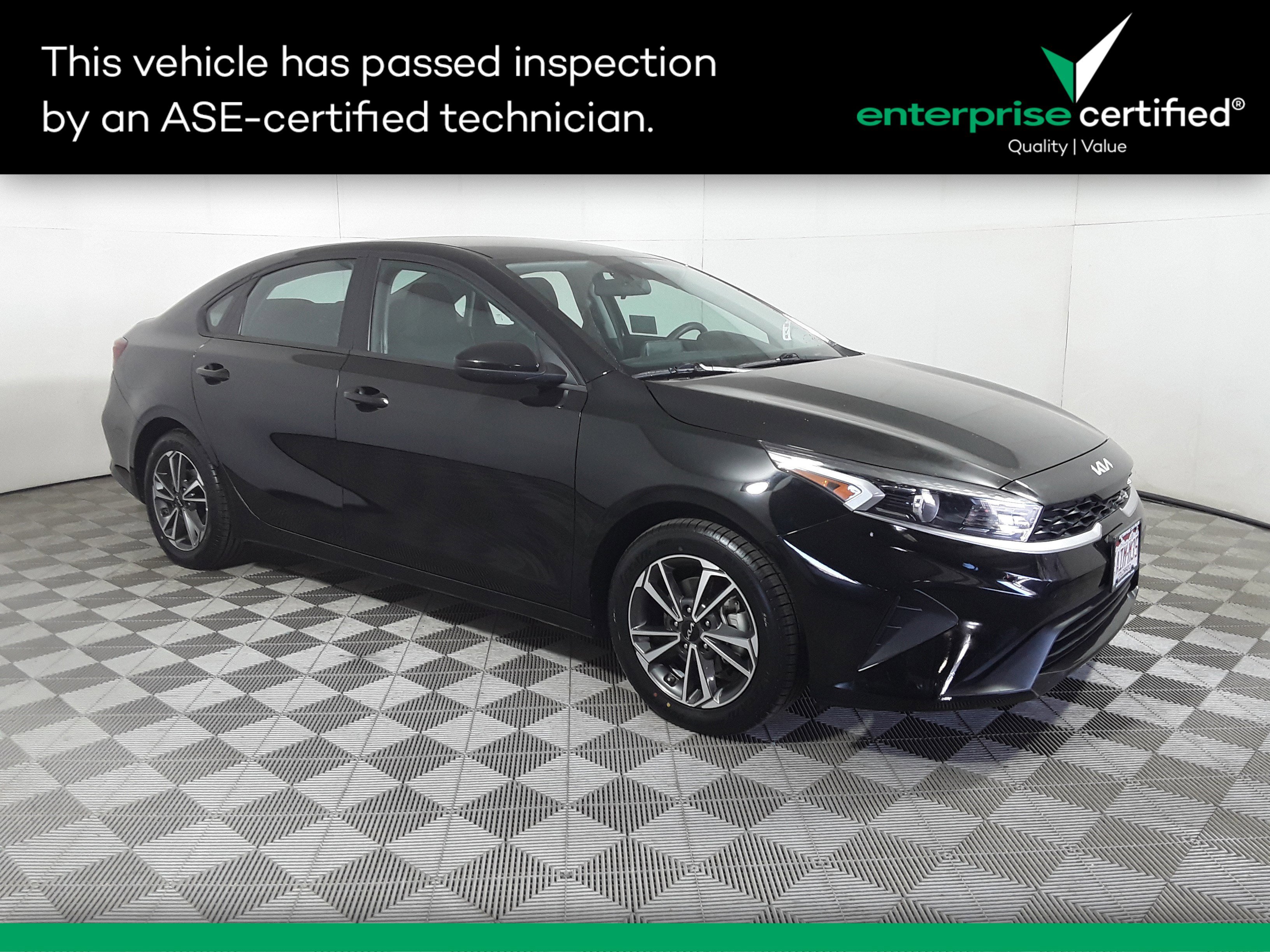 Used 2023 Kia Forte LXS IVT