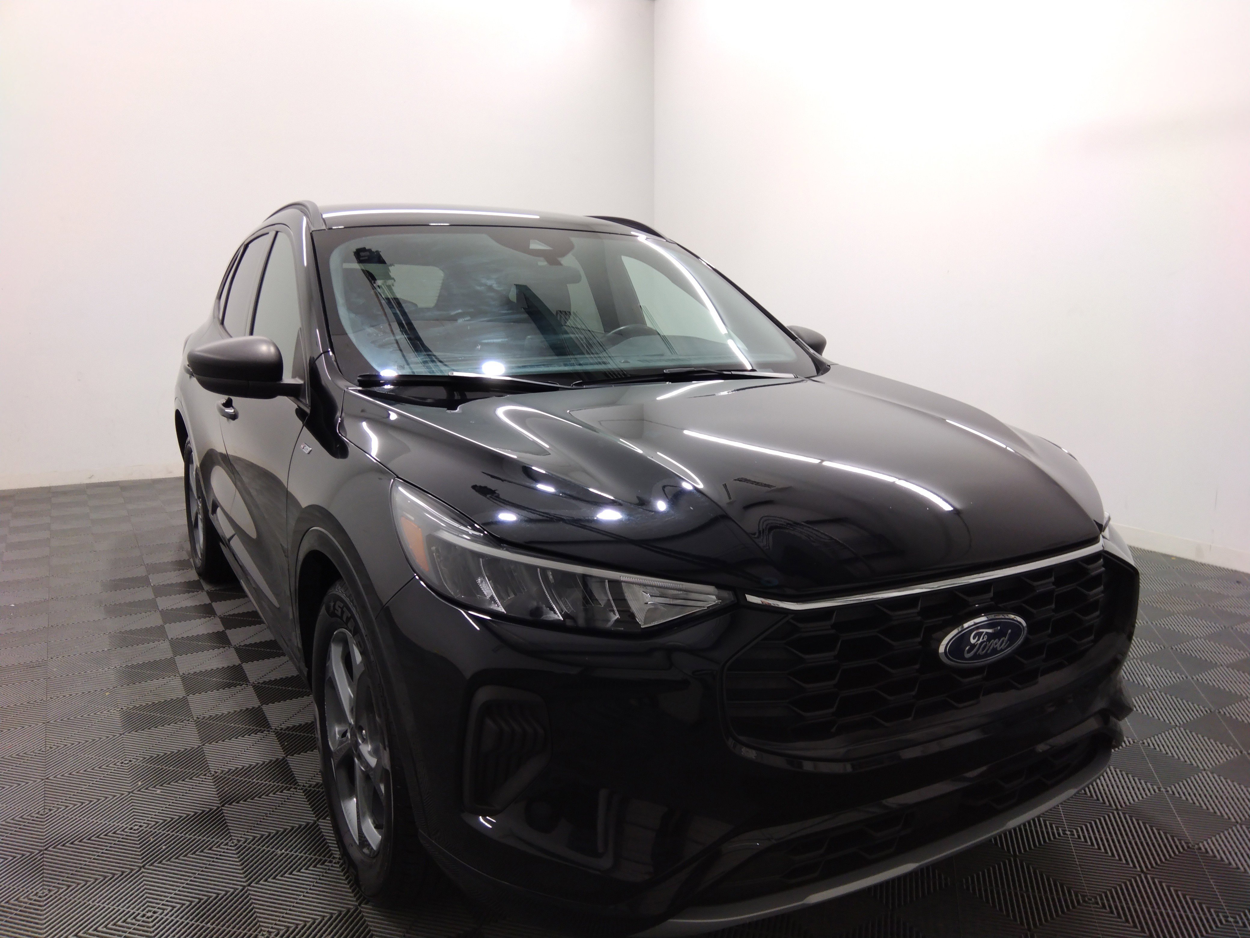 2023 Ford Escape ST-Line FWD