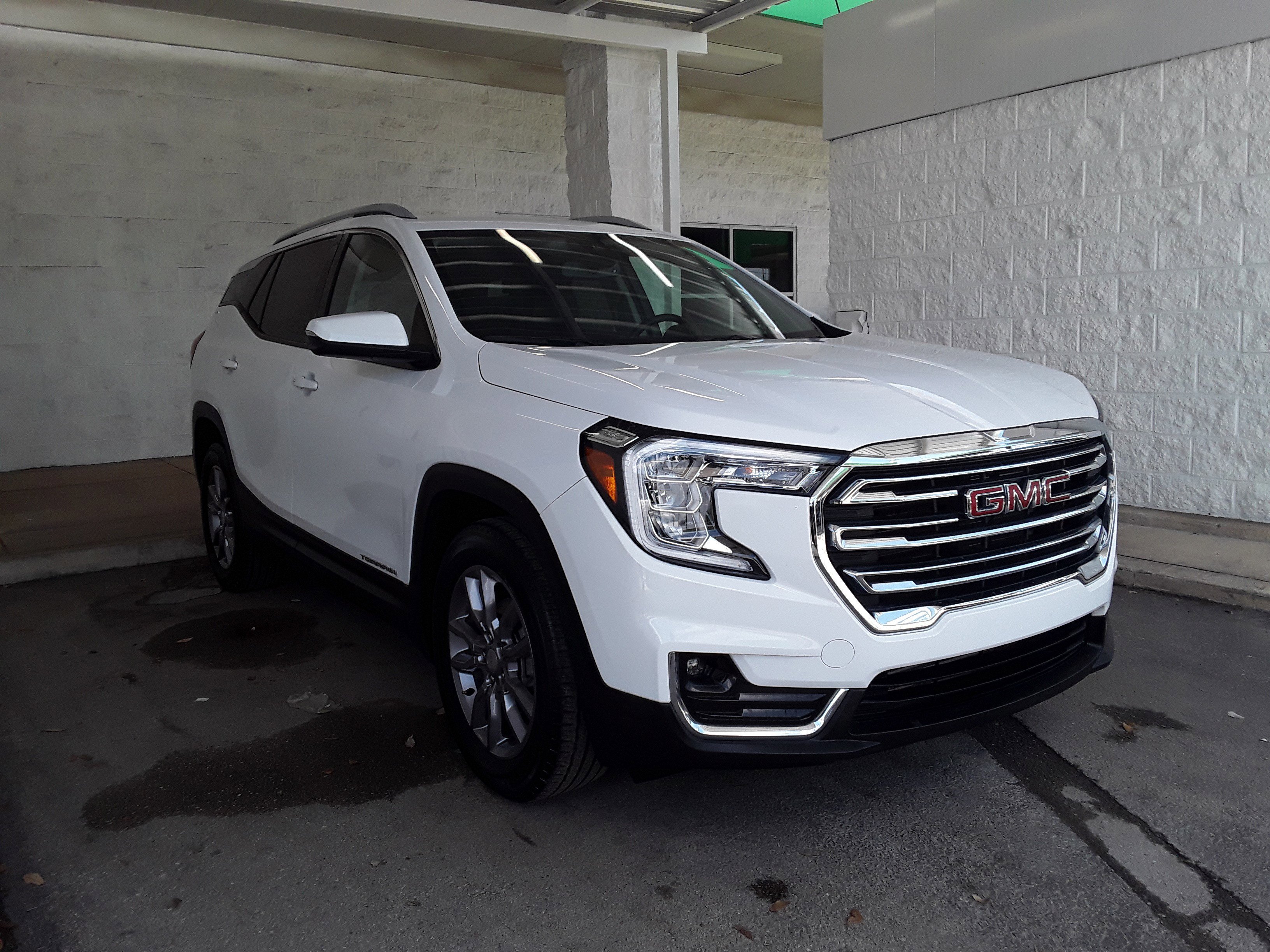 2024 GMC Terrain FWD 4dr SLT
