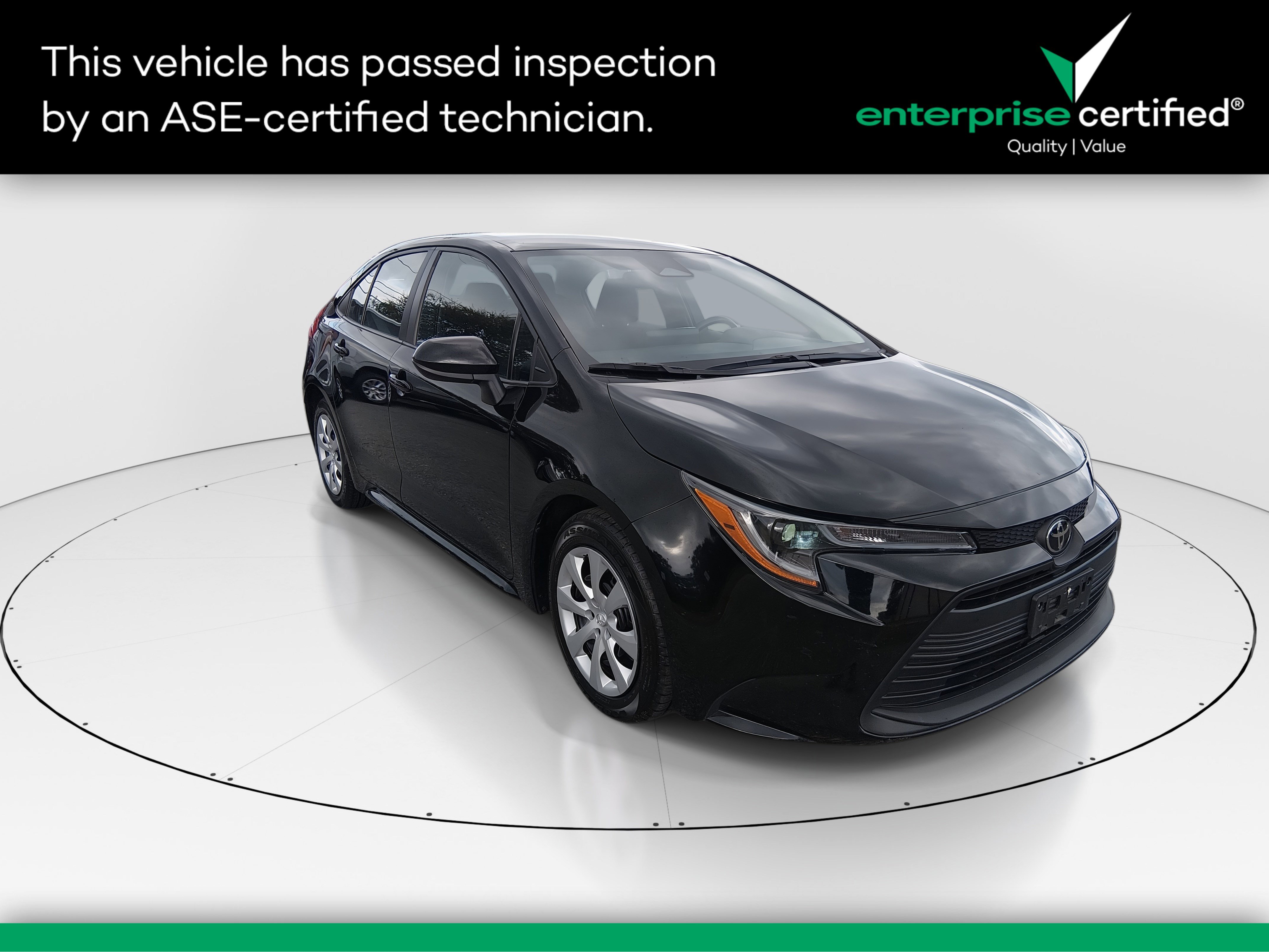 2024 Toyota Corolla LE's photo