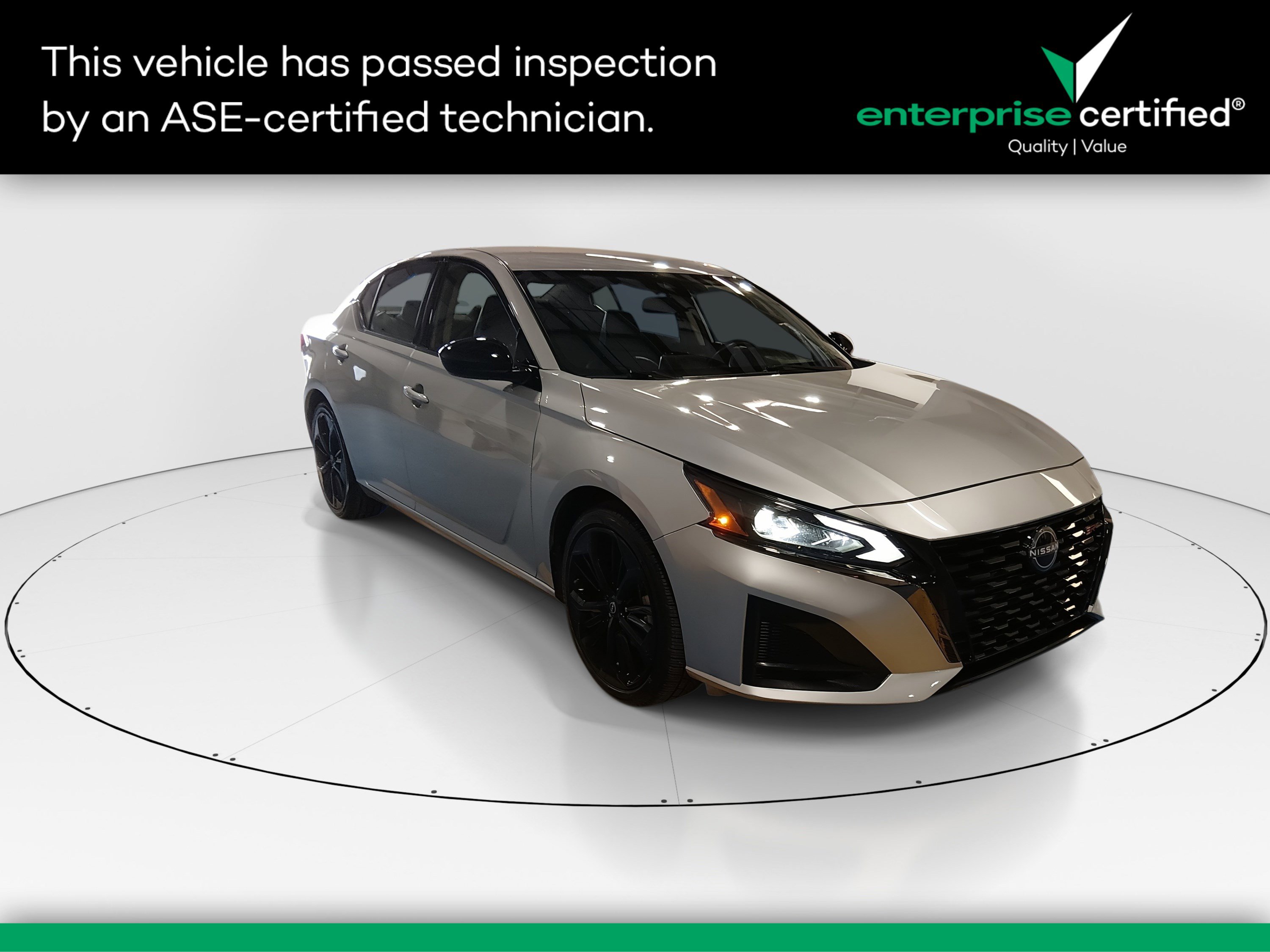 2024 Nissan Altima SR's photo