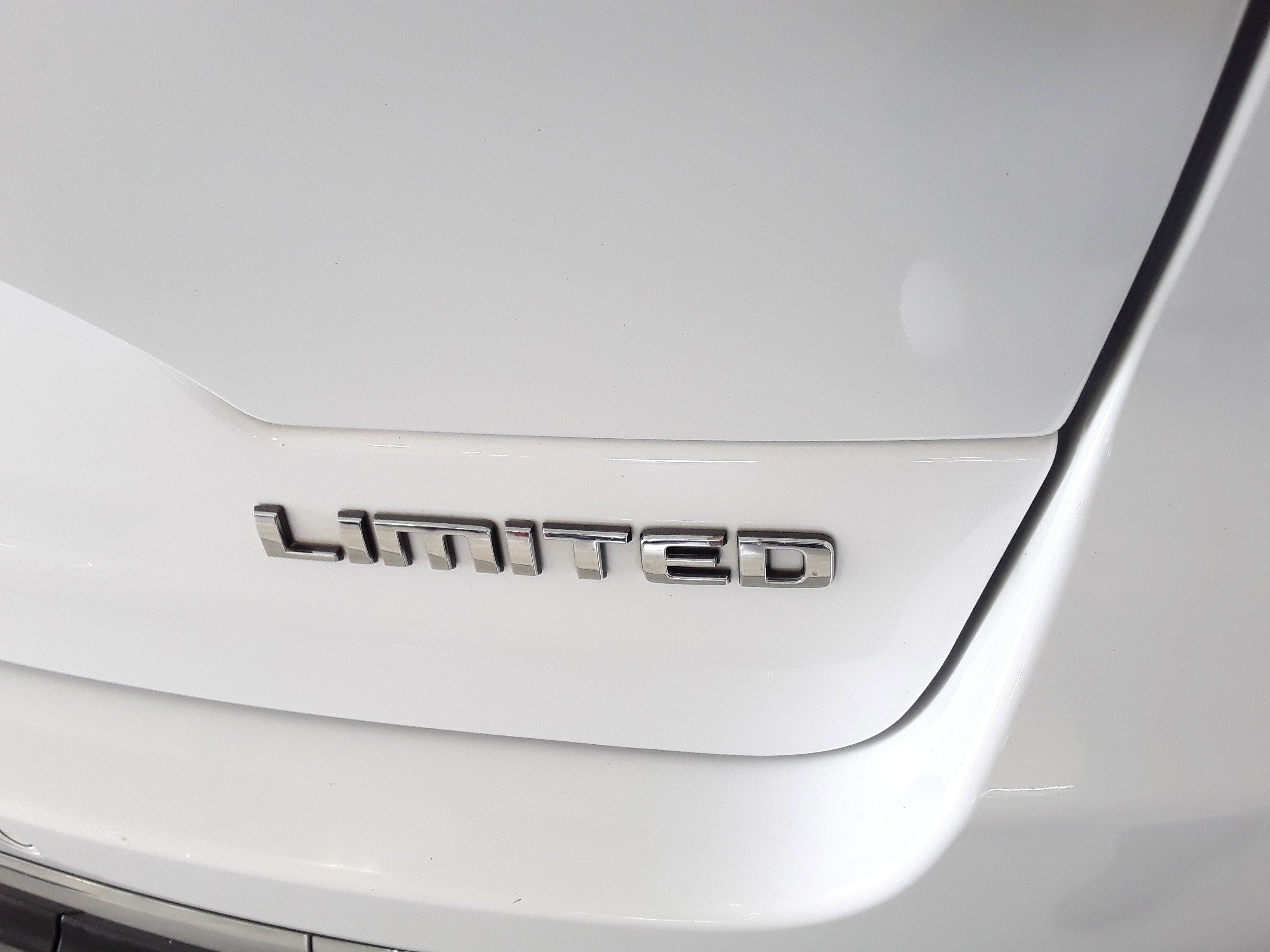 Image 9 of Used 2023 Jeep Grand Cherokee Limited 4x4