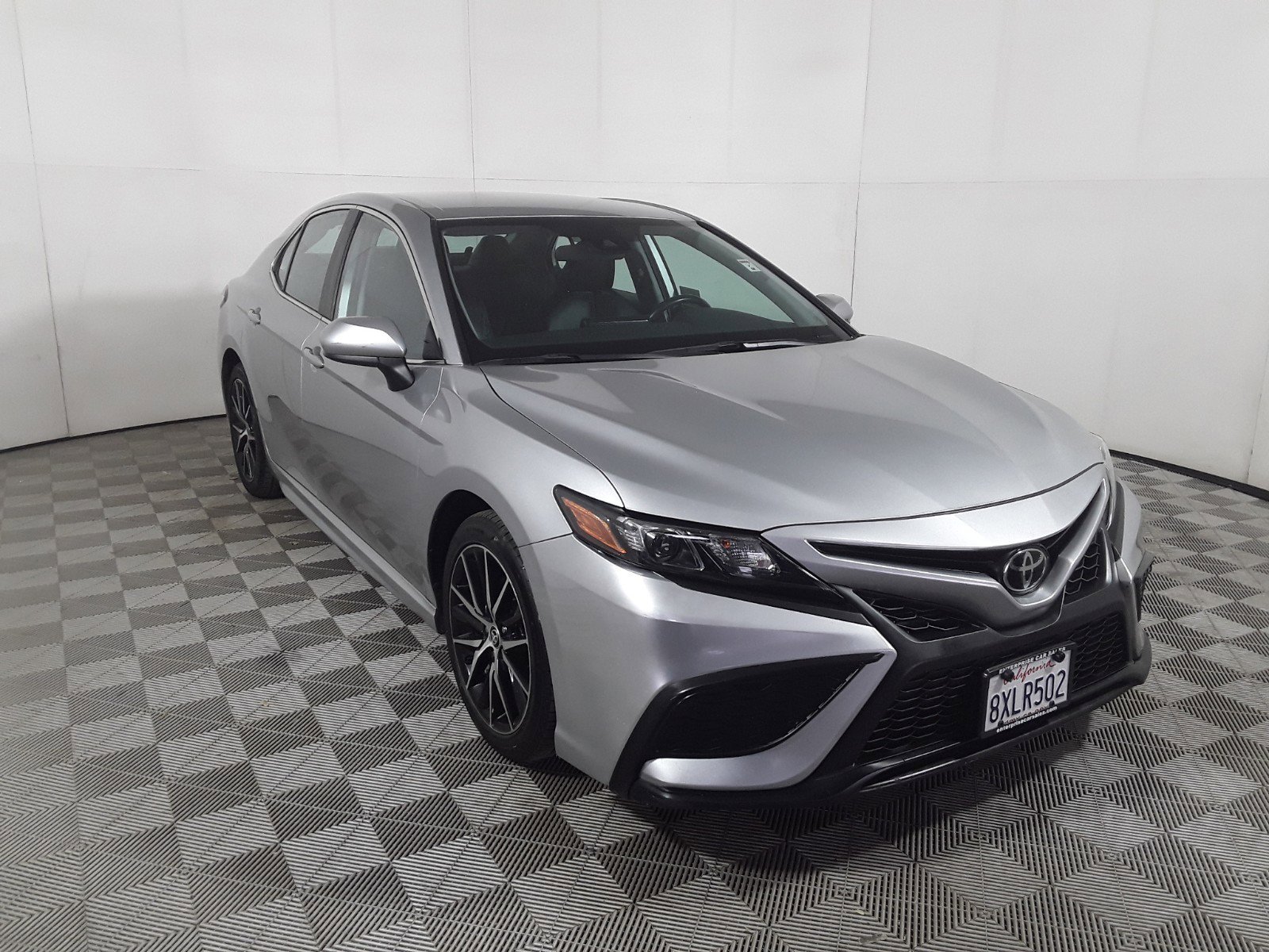 2021 Toyota Camry SE Auto