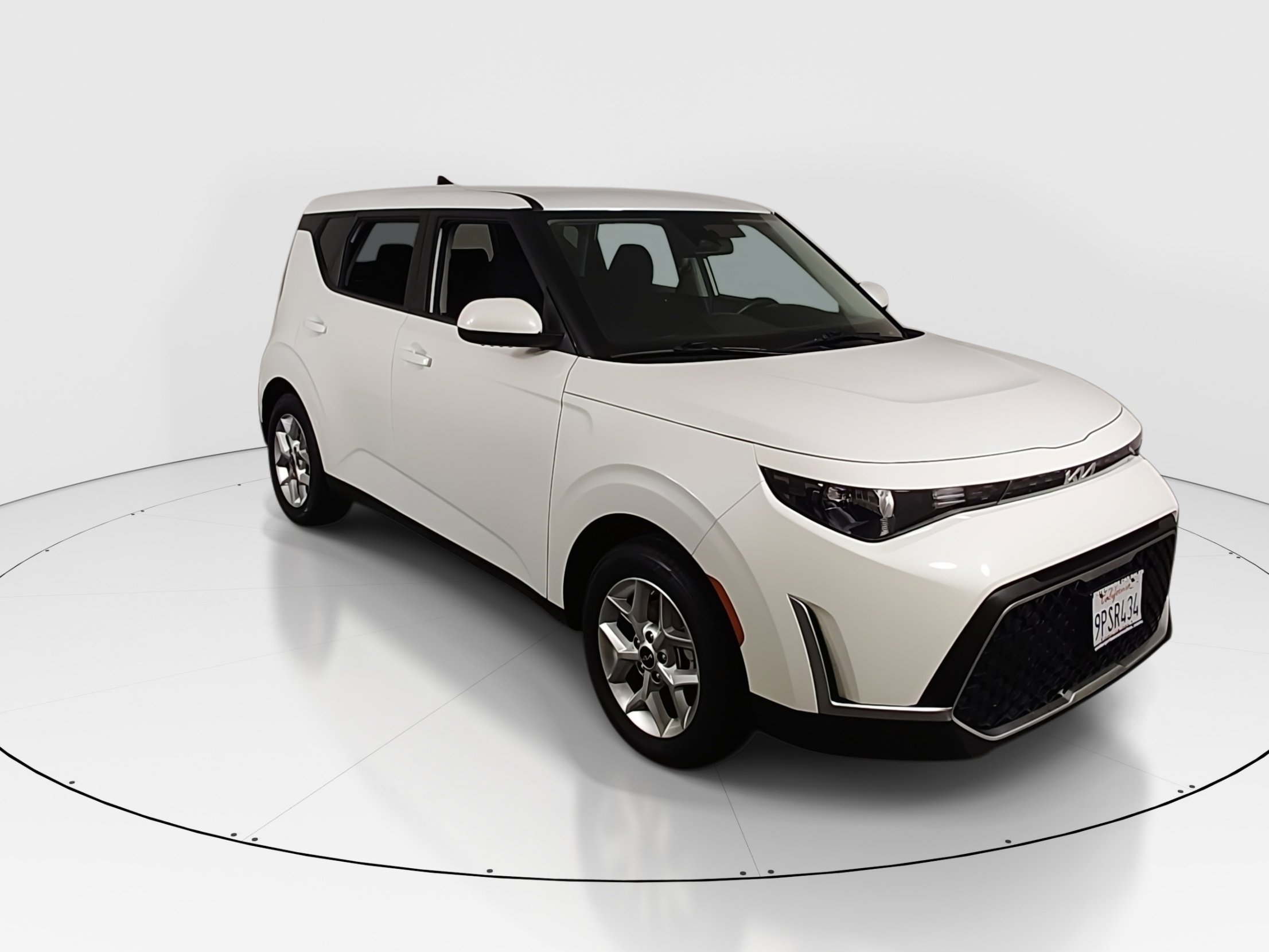 Used 2024 Kia Soul LX IVT