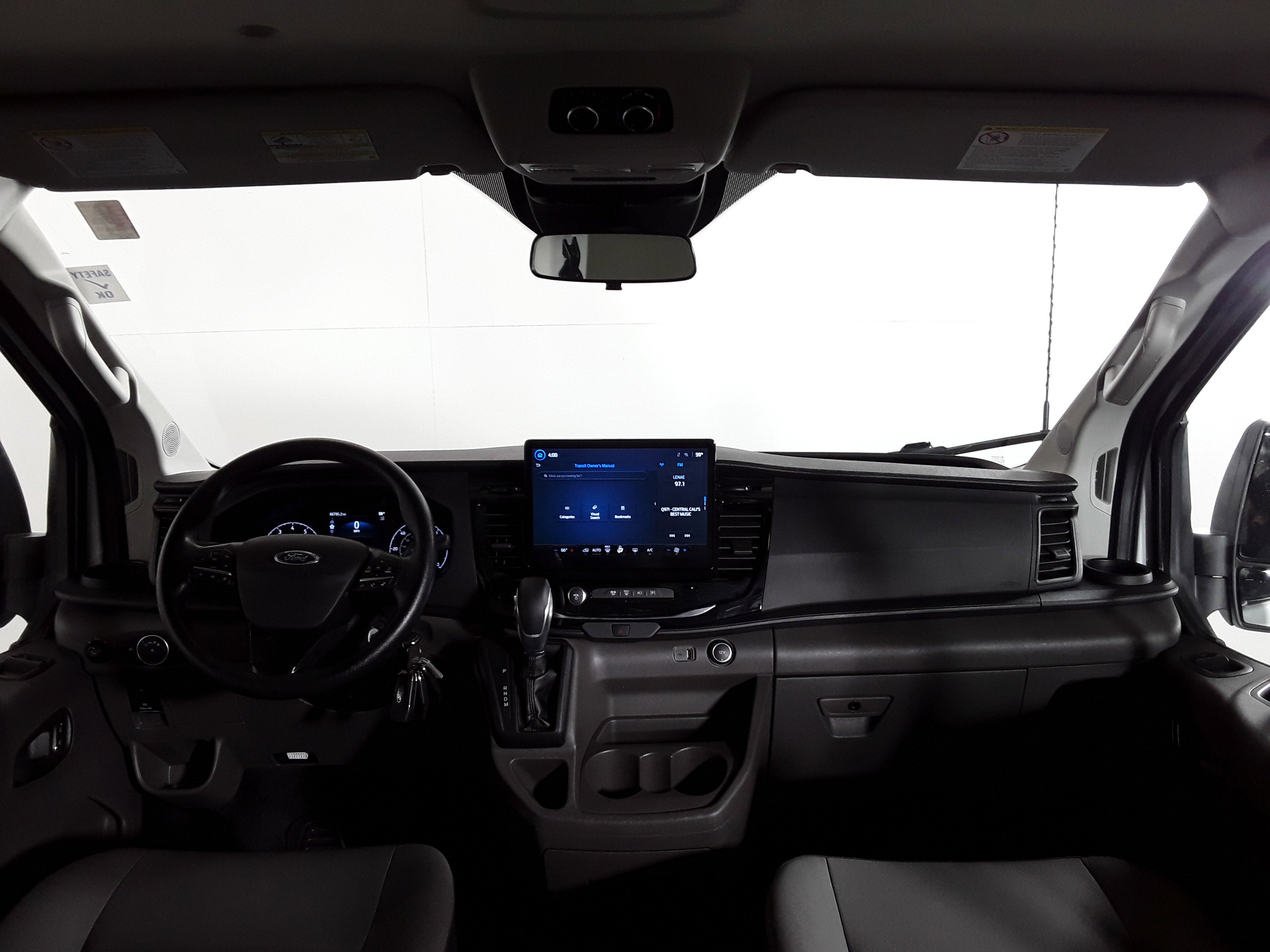 Image of Used 2023 Ford Transit Passenger Wagon XLT T-350 148" Low Roof RWD