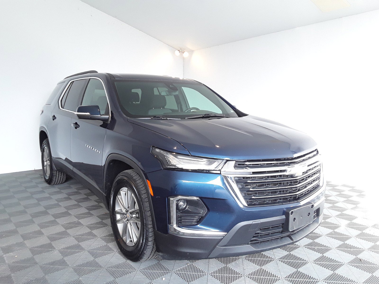 Used 2023 Chevrolet Traverse FWD 4dr LT Cloth w/1LT