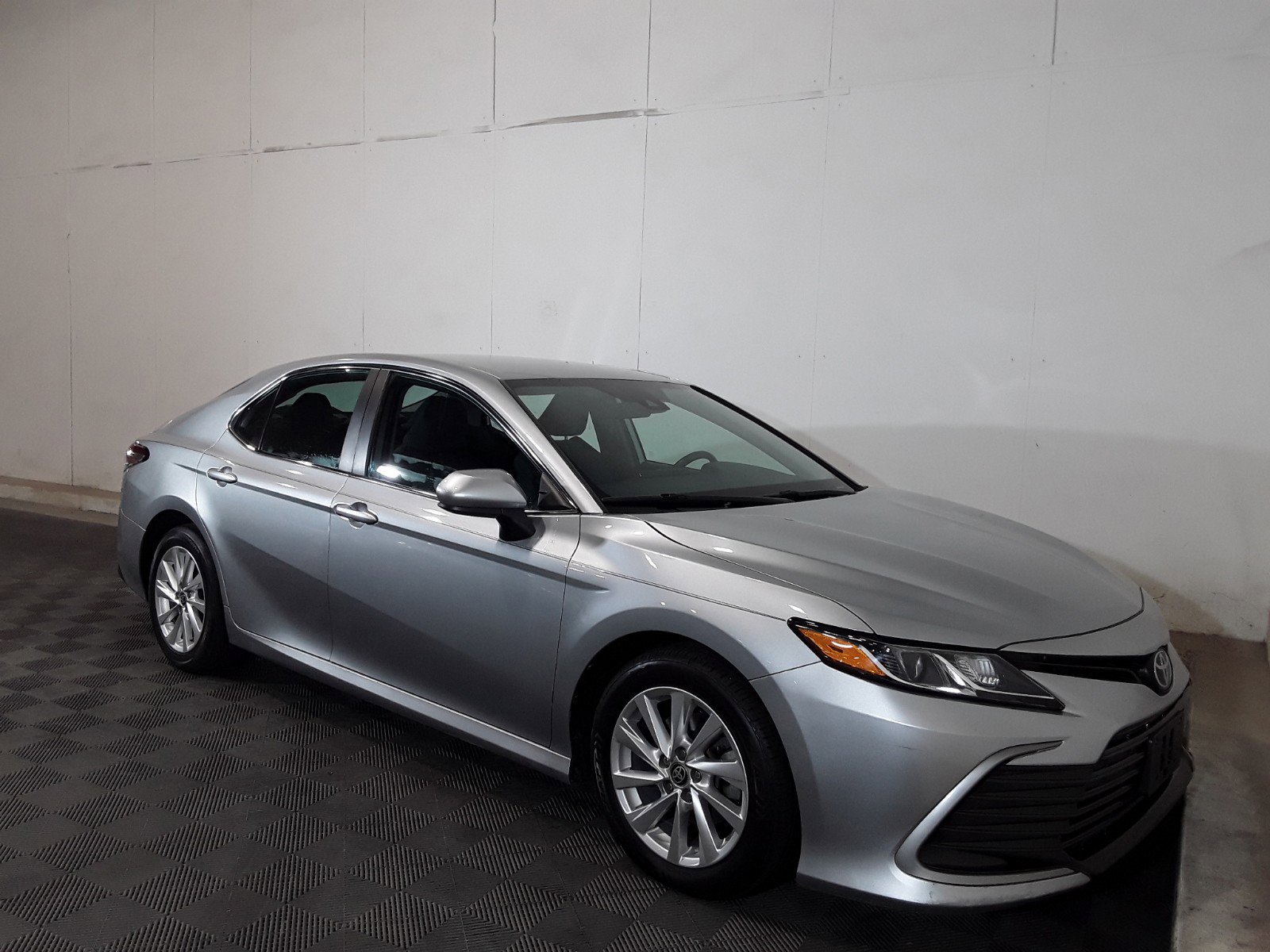 2021 Toyota Camry LE Auto