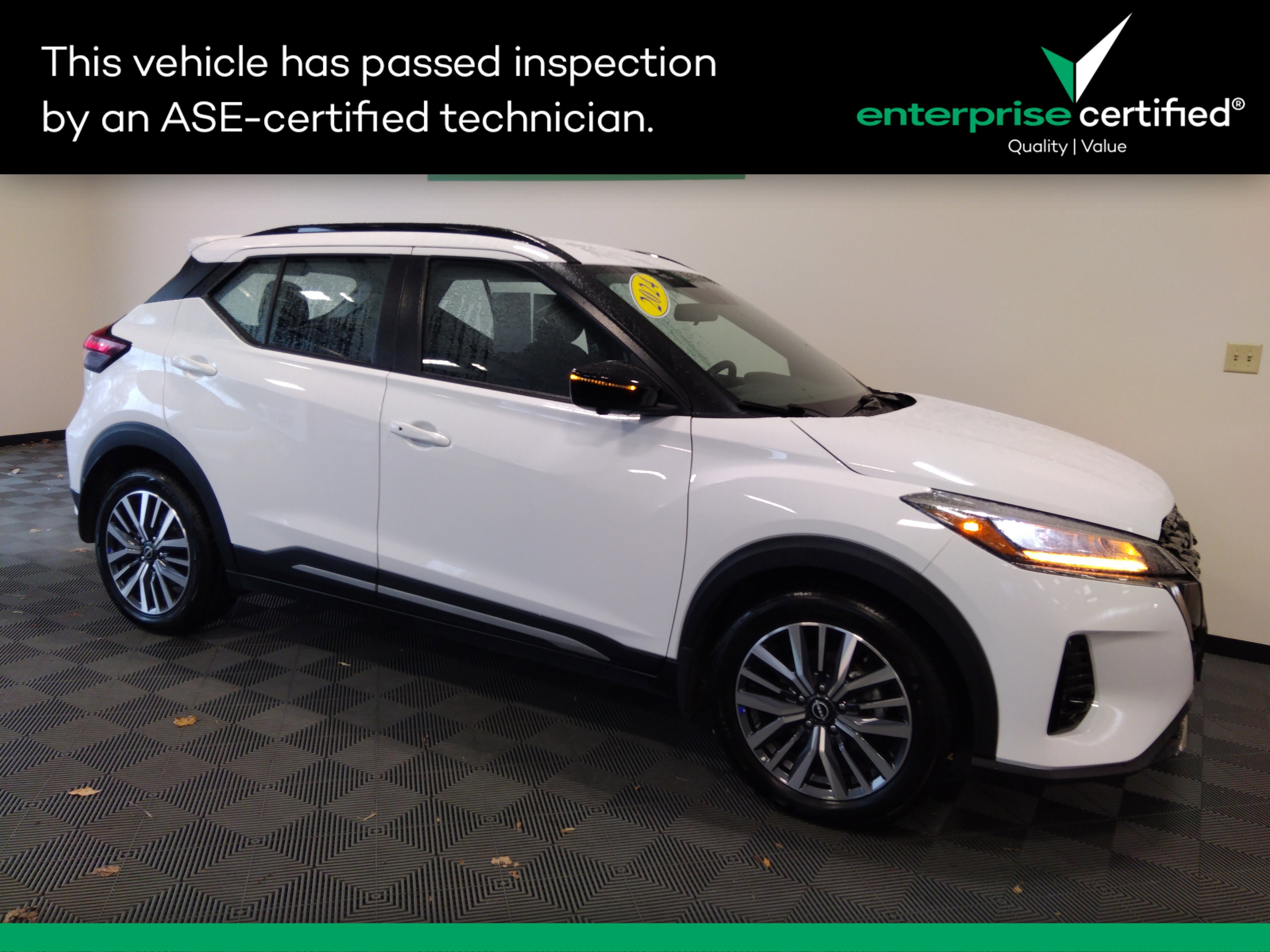 2024 Nissan Kicks SR