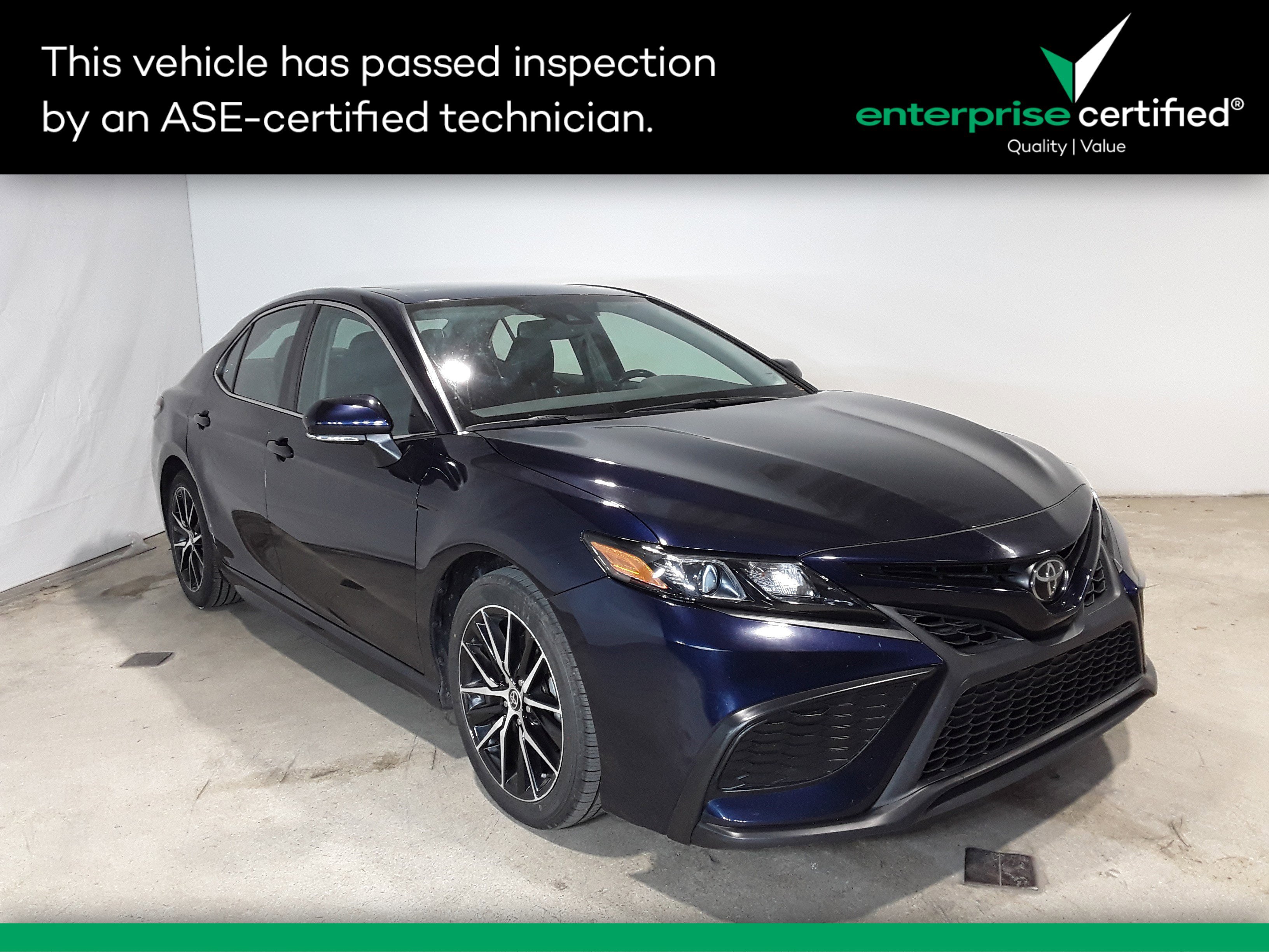 2022 Toyota Camry SE Auto