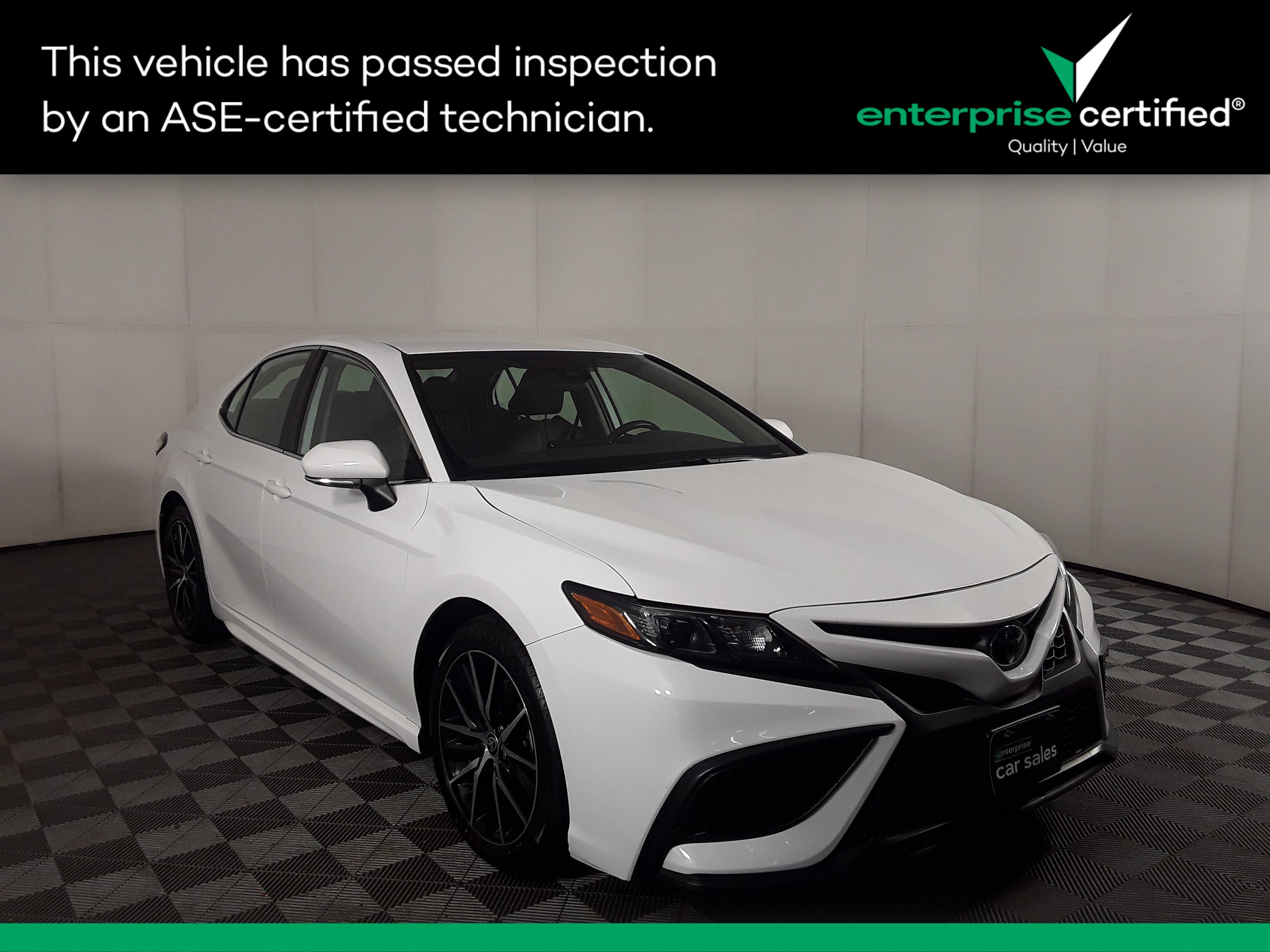 2023 Toyota Camry SE Auto