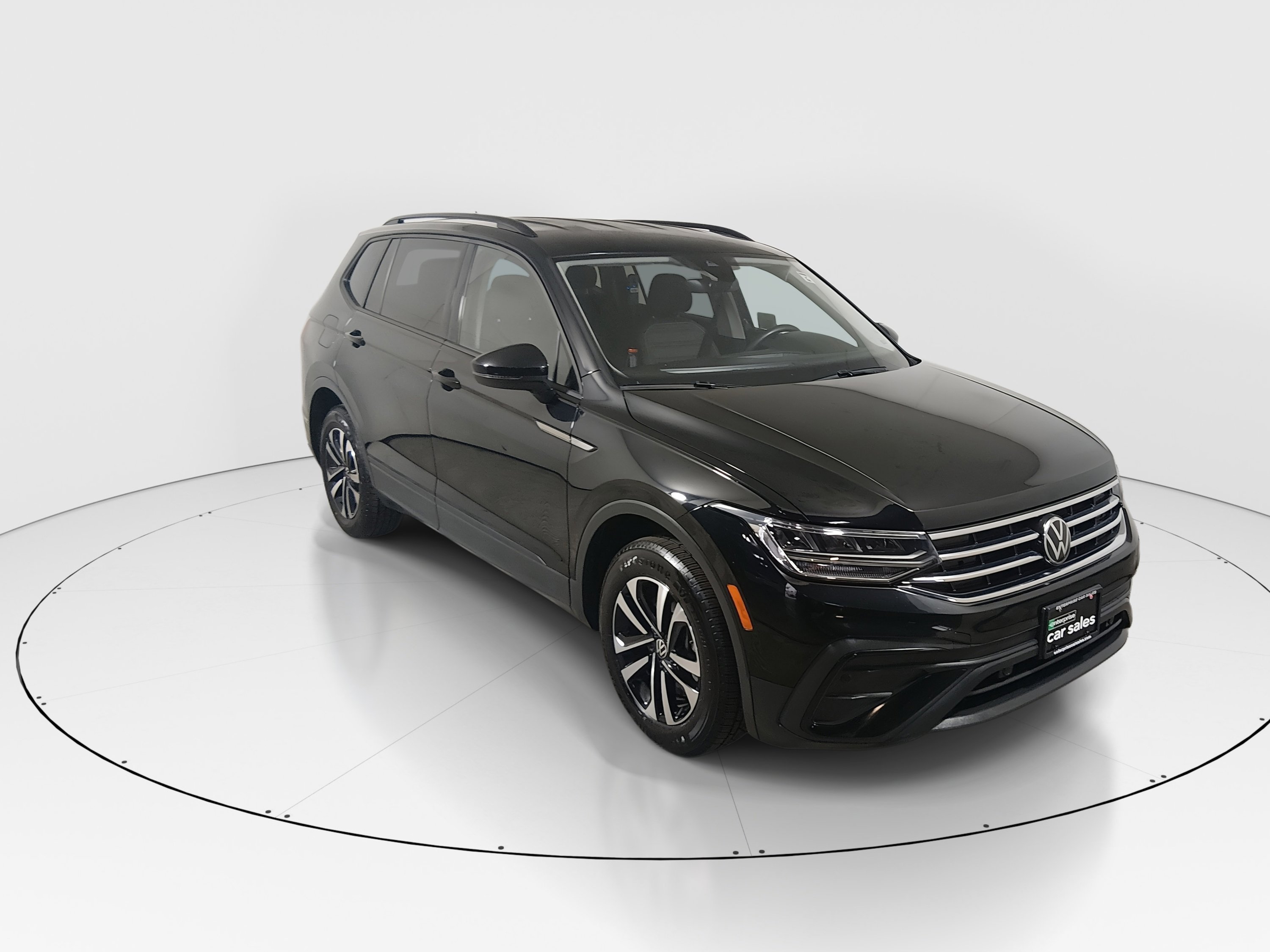 2024 Volkswagen Tiguan S's photo