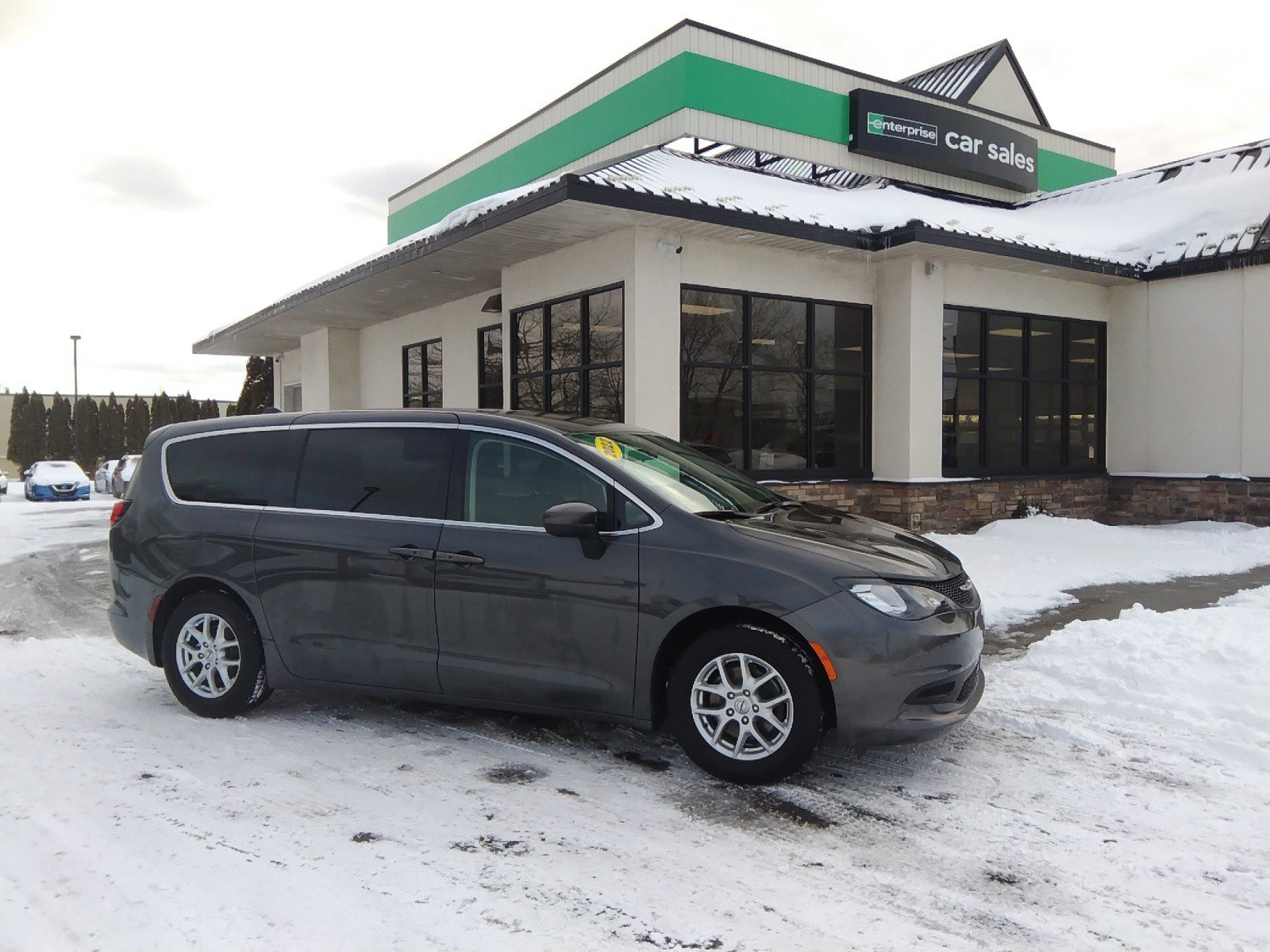 2022 Chrysler Voyager LX FWD