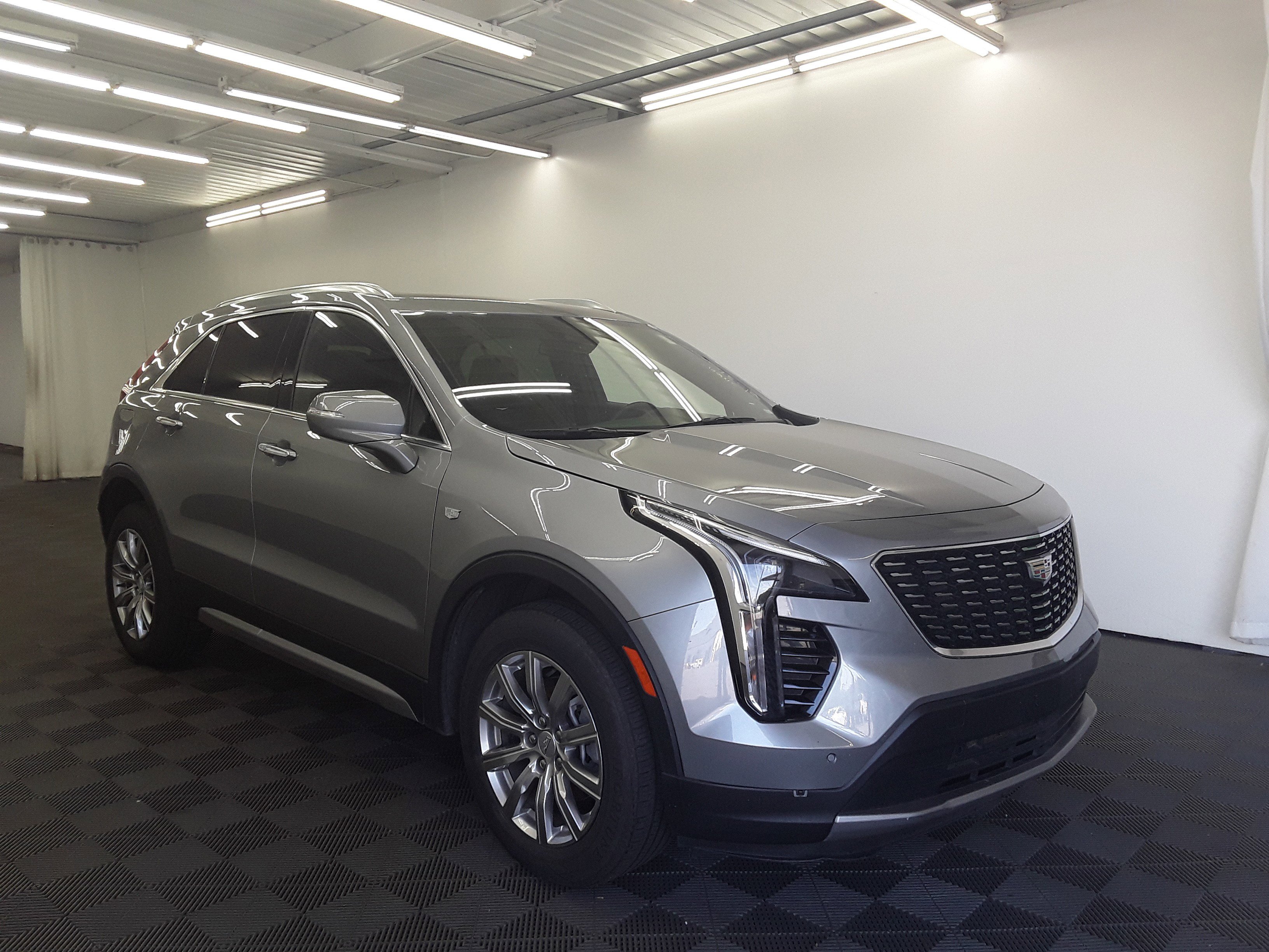 2023 Cadillac XT4 AWD 4dr Premium Luxury