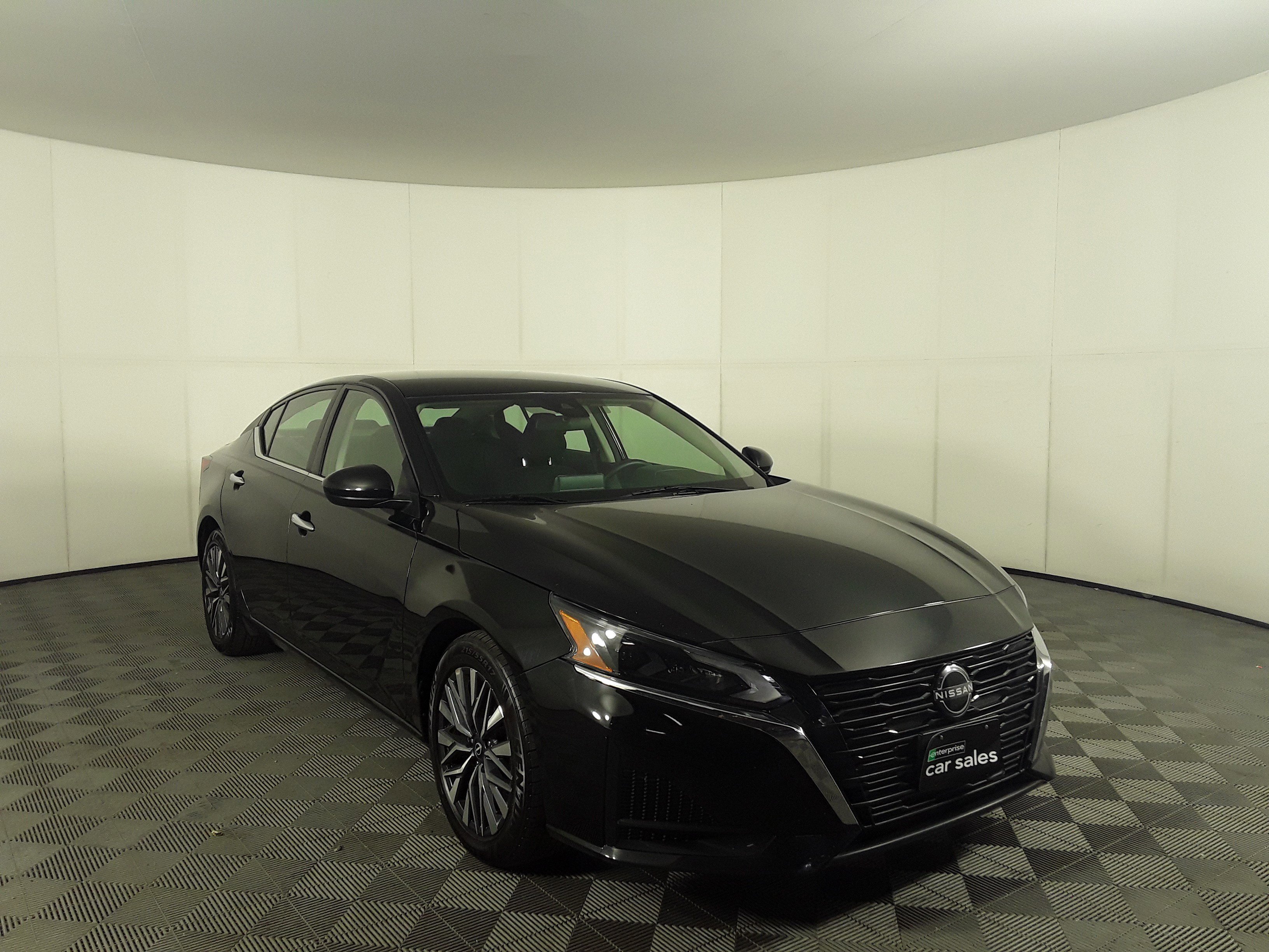 2023 Nissan Altima 2.5 SV Sedan