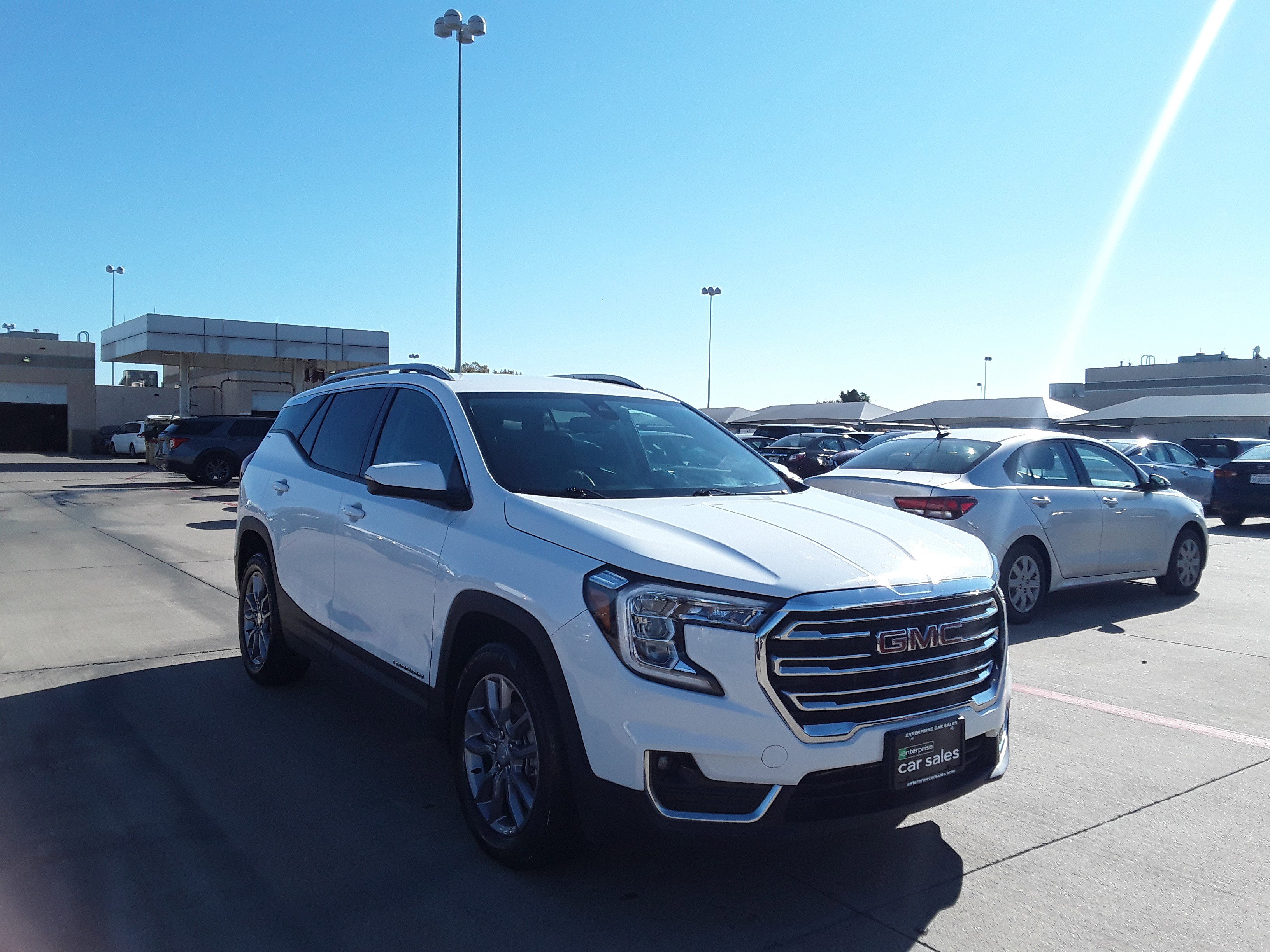 2024 GMC Terrain SLT's photo