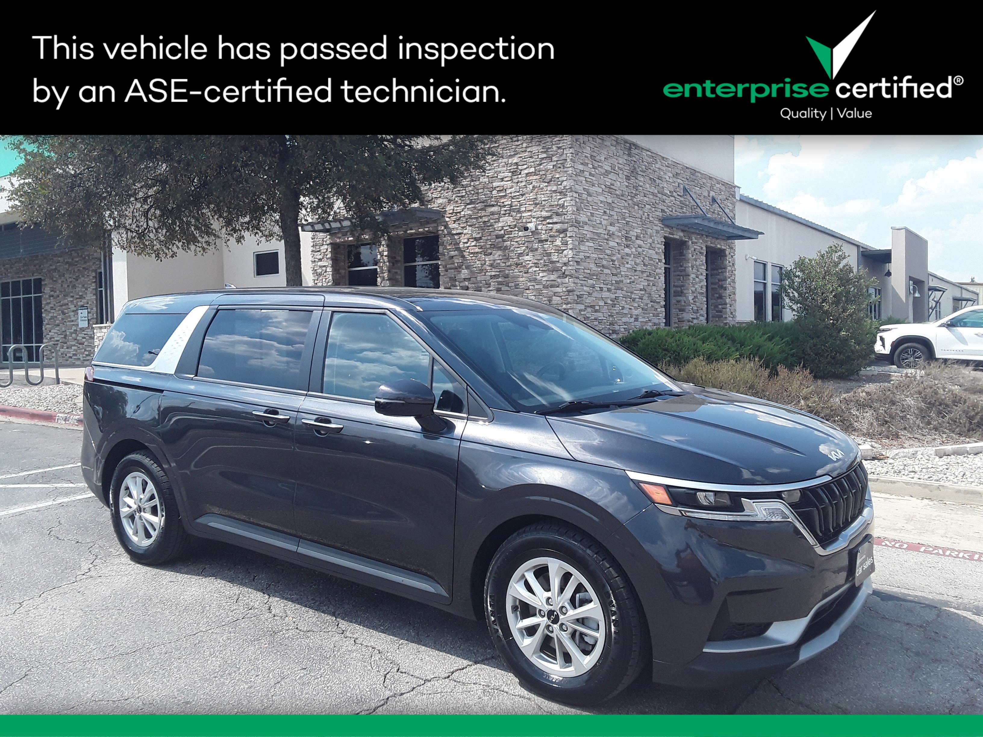 Used 2024 Kia Carnival LX FWD w/Seat Pkg