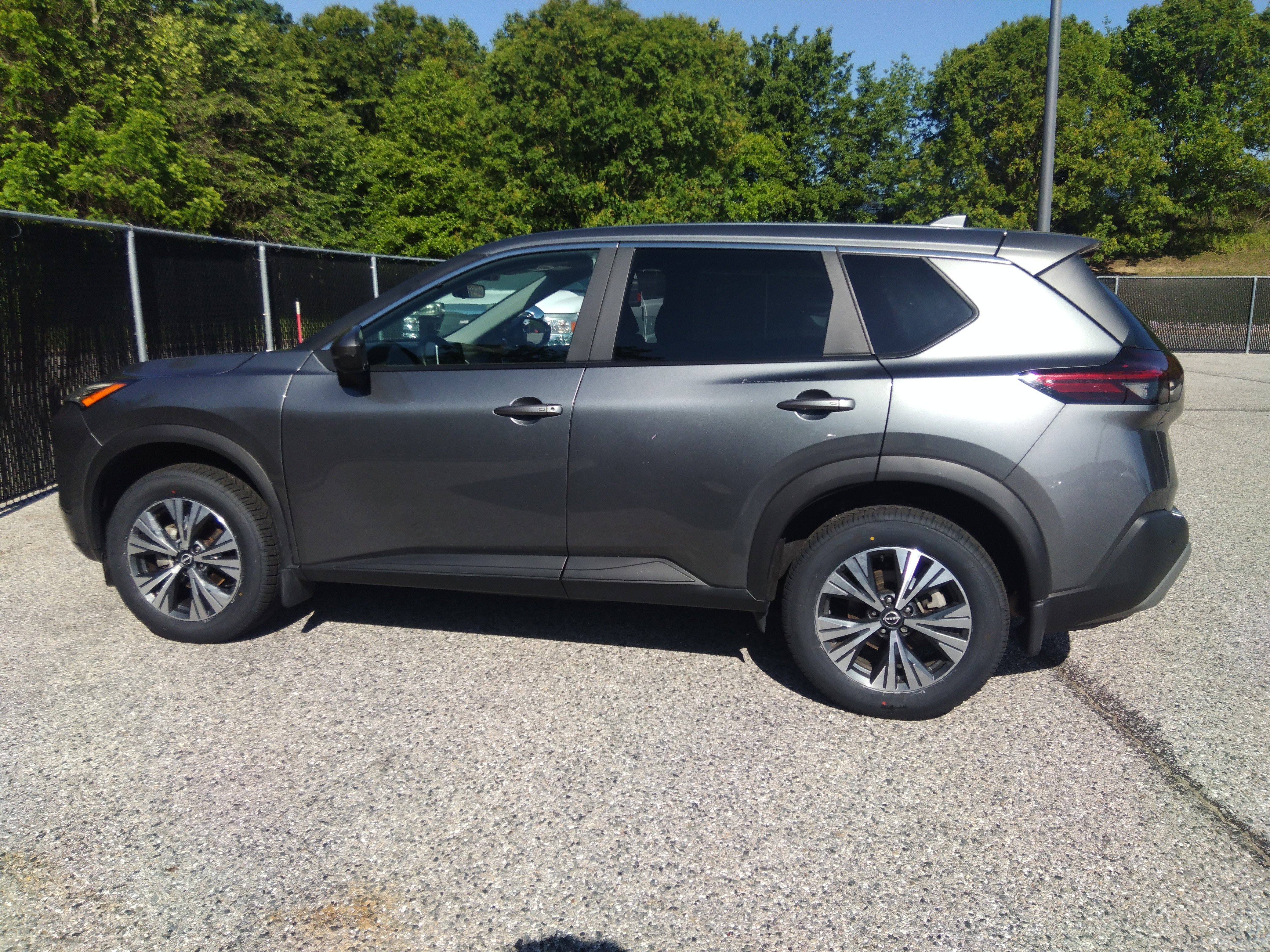 2022 Nissan Rogue AWD SV