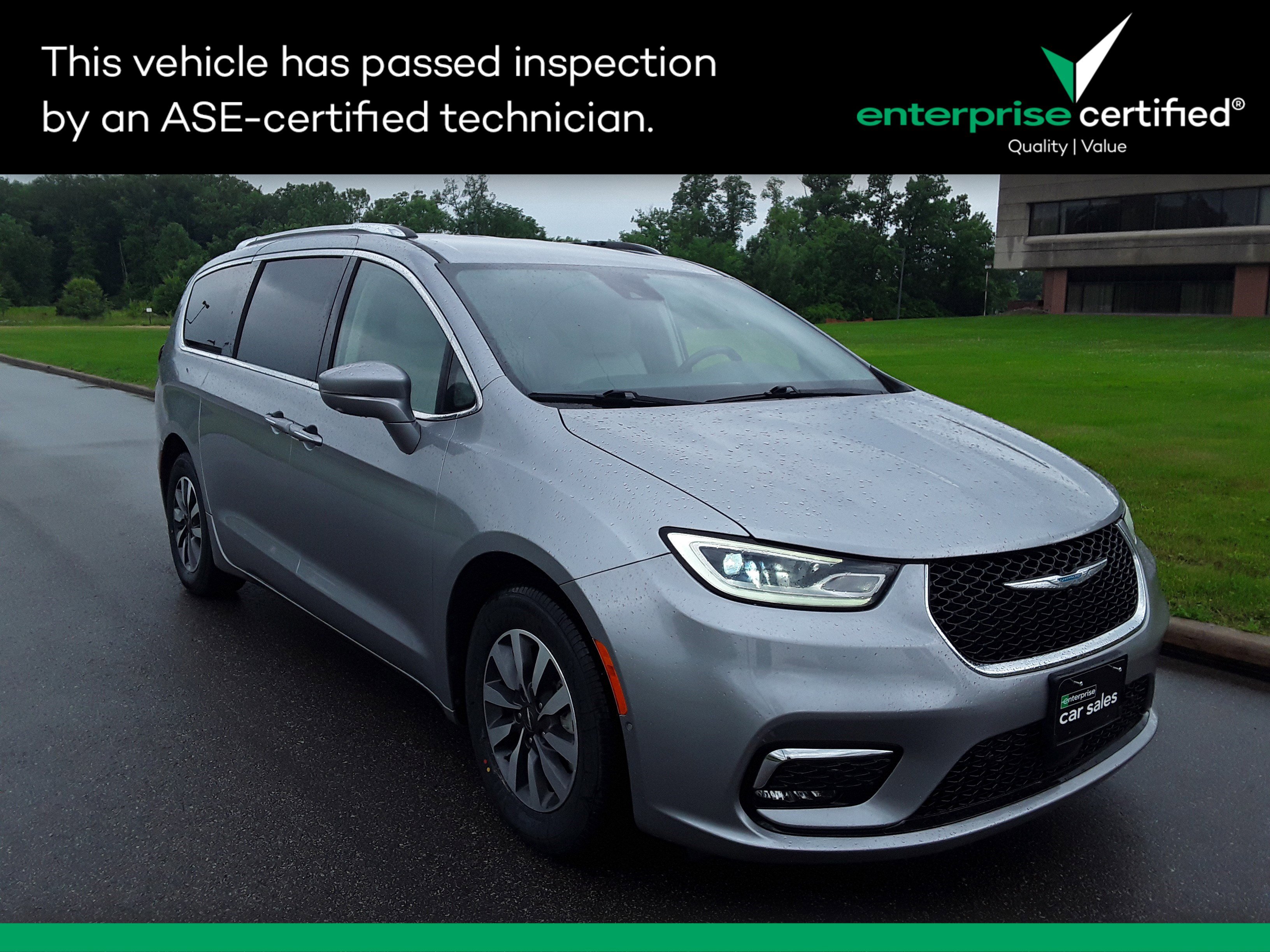 2021 Chrysler Pacifica Hybrid Touring L FWD