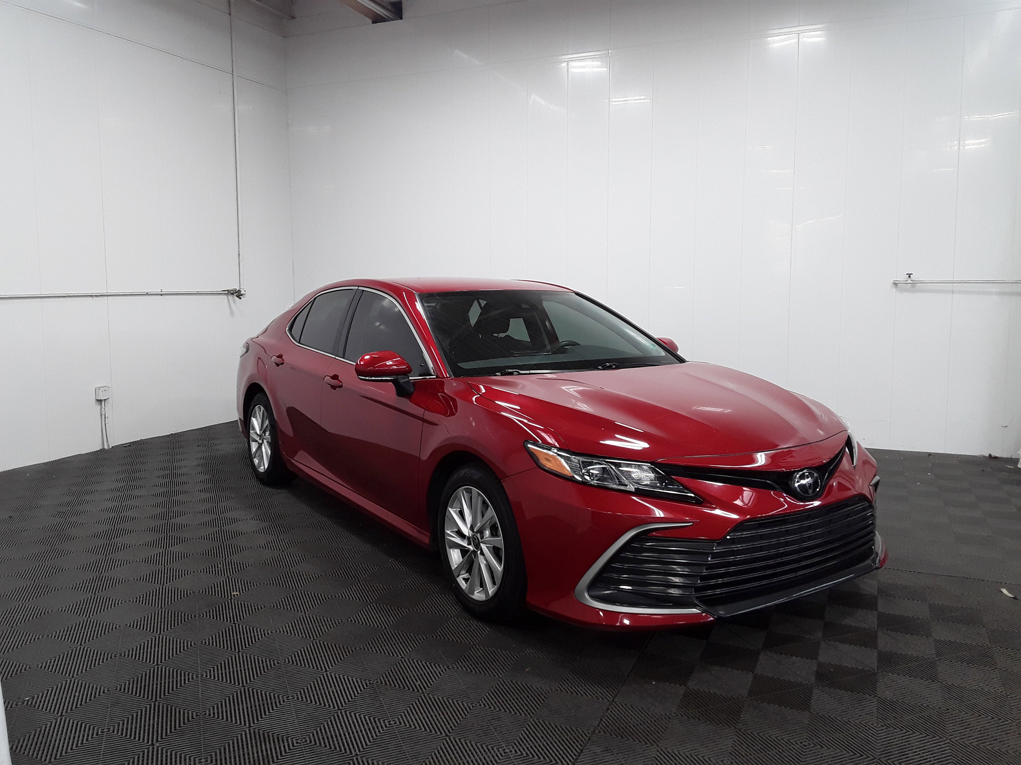 2023 Toyota Camry LE Auto
