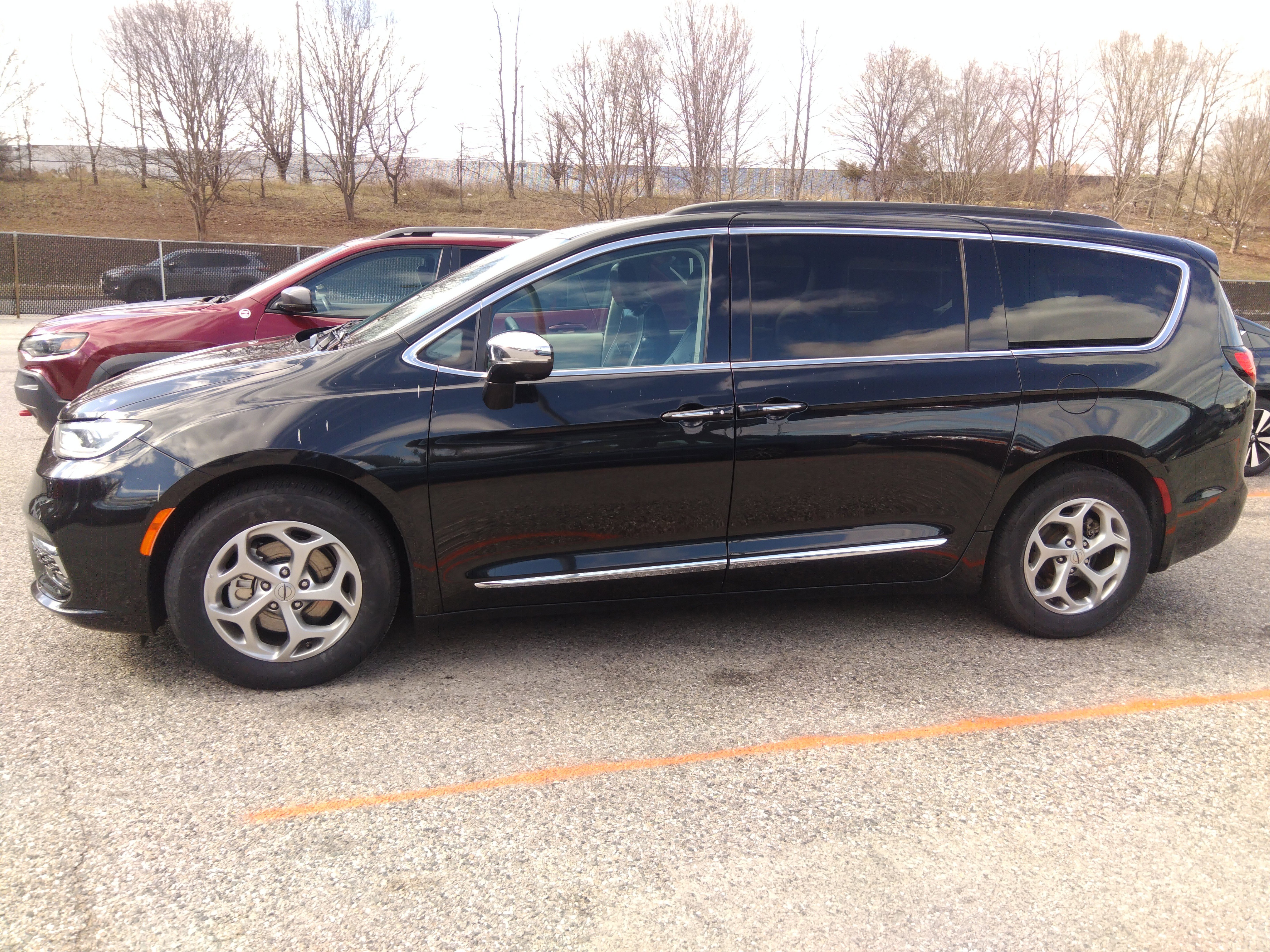 2022 Chrysler Pacifica Limited FWD