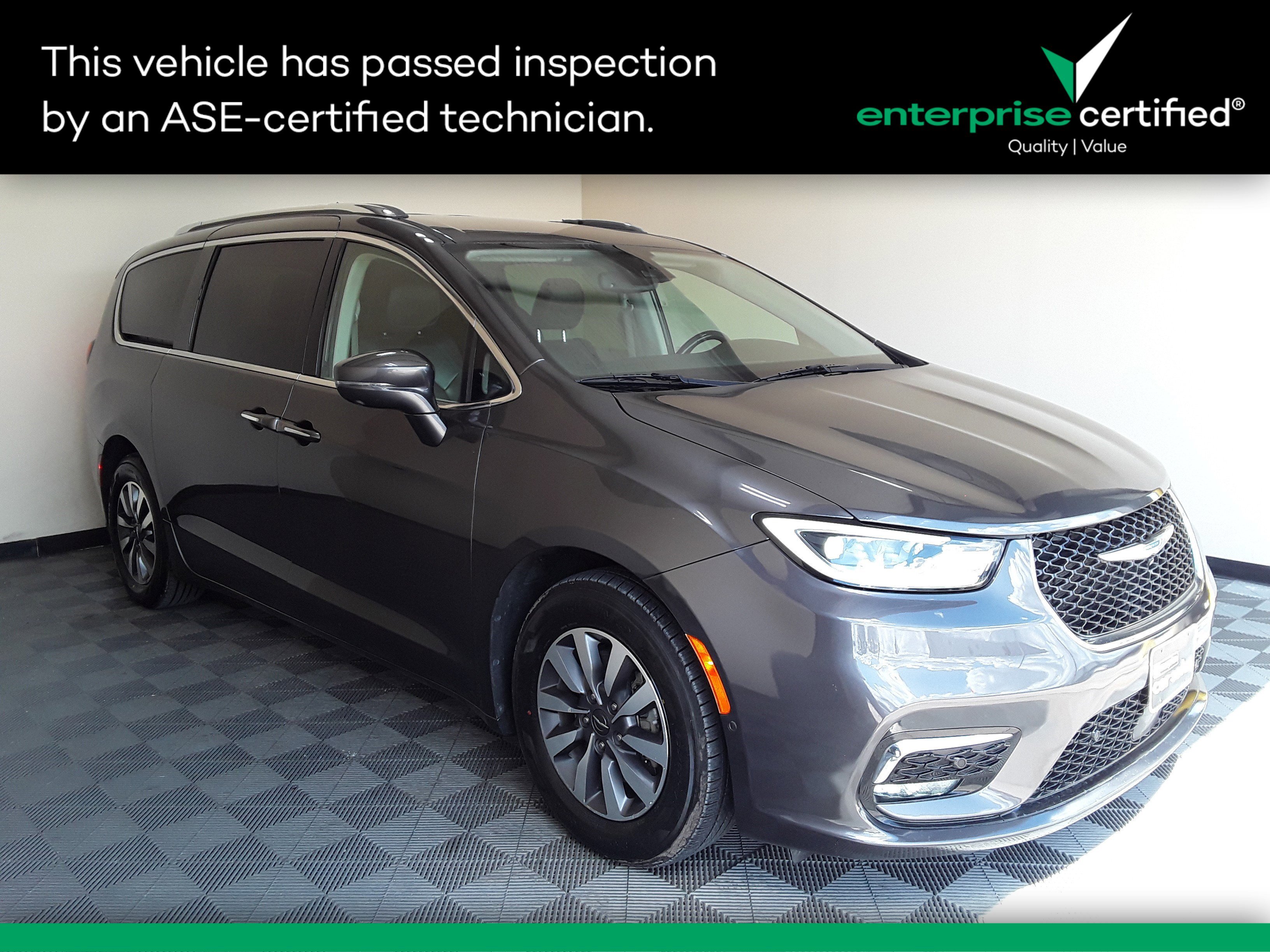 Used 2021 Chrysler Pacifica Hybrid Touring L FWD