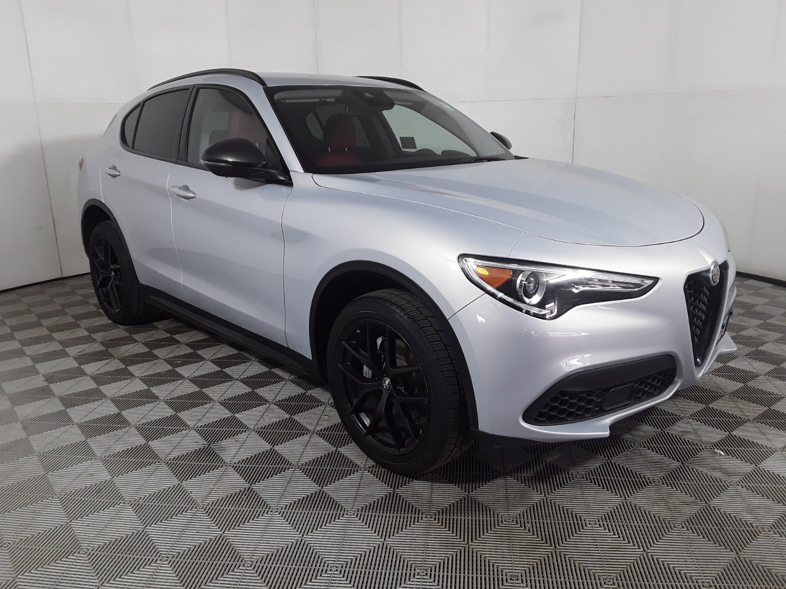 2021 Alfa Romeo Stelvio RWD