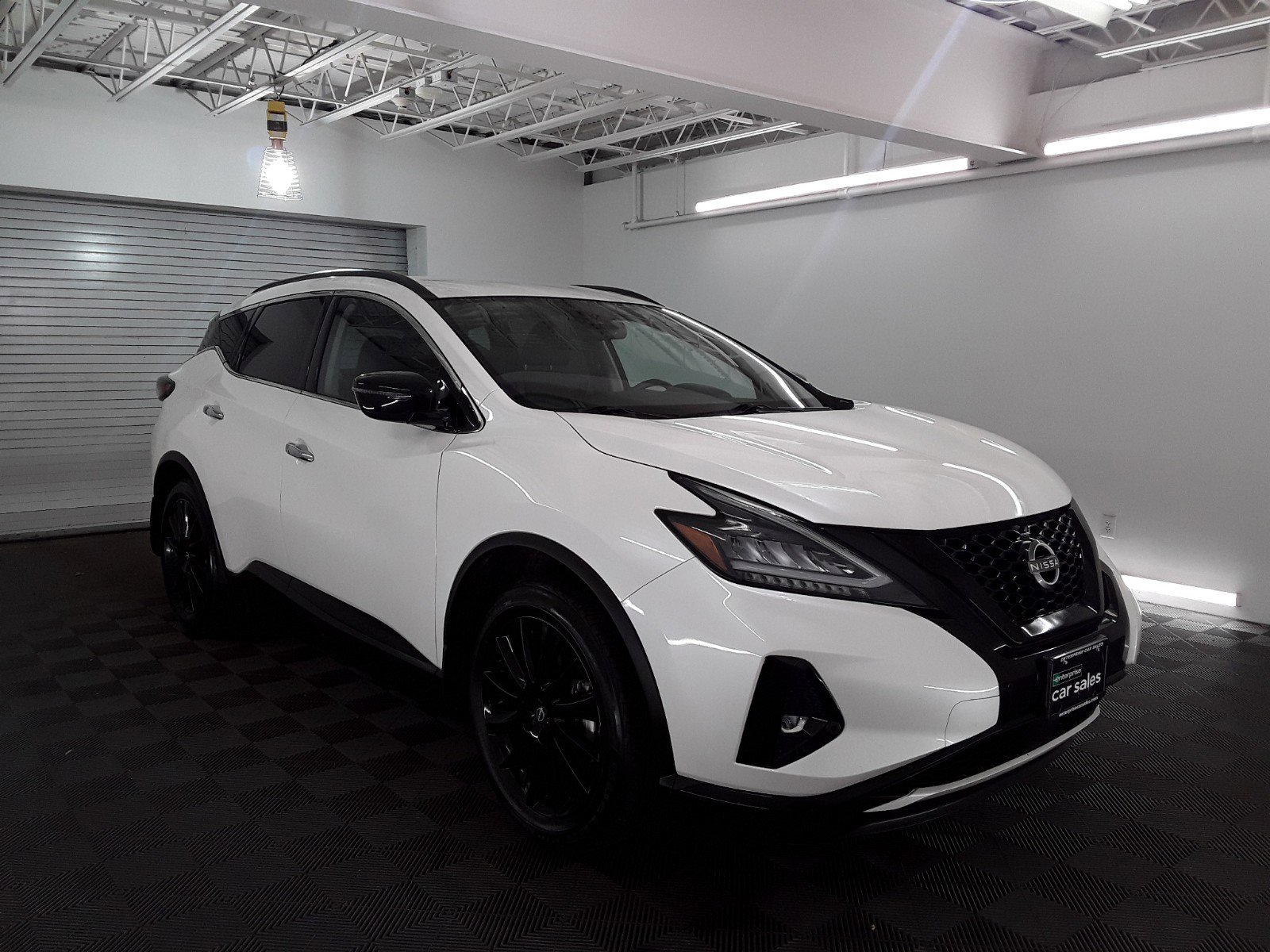 Nissan Murano's photo