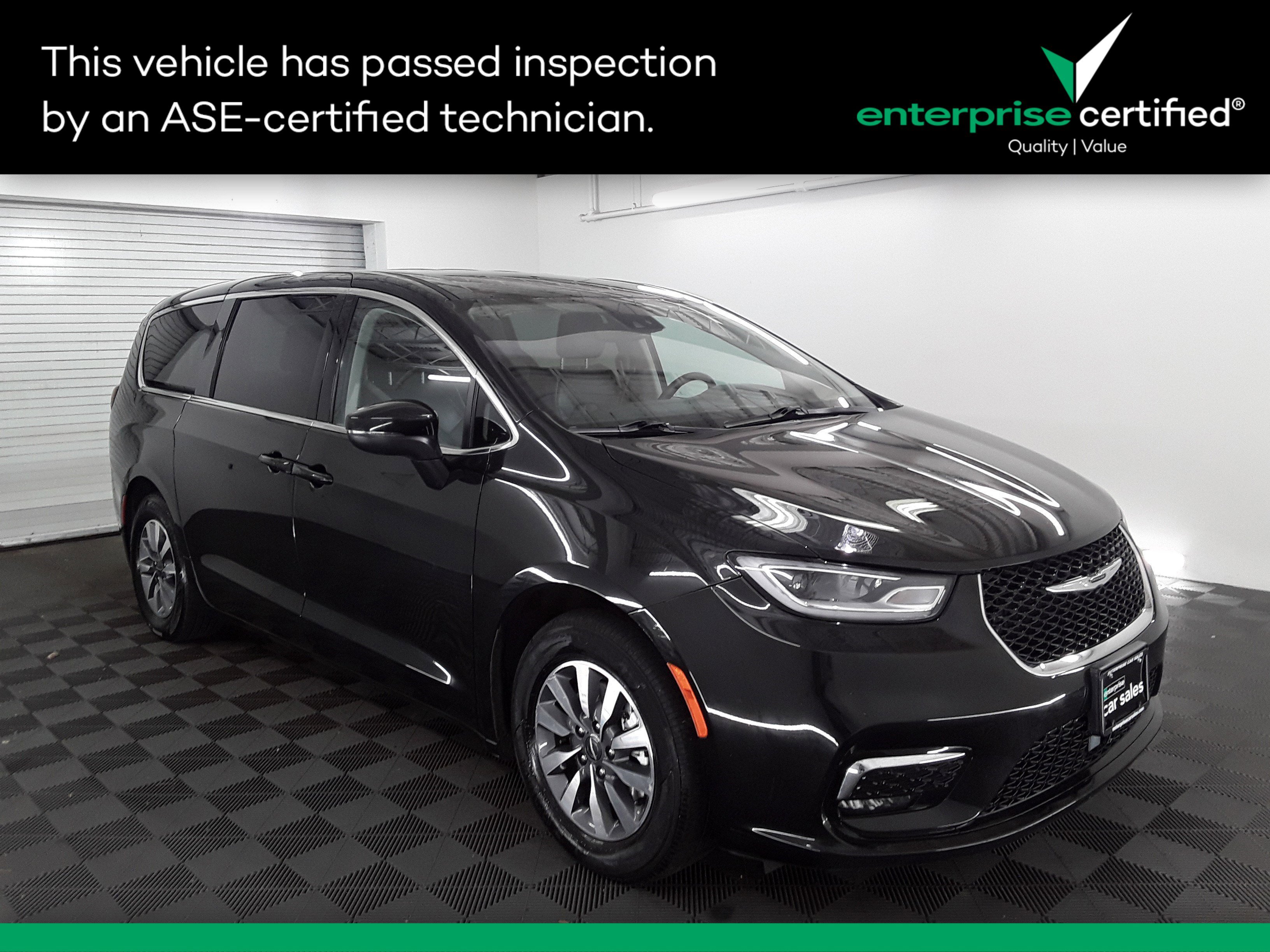 2023 Chrysler Pacifica Hybrid Touring L FWD