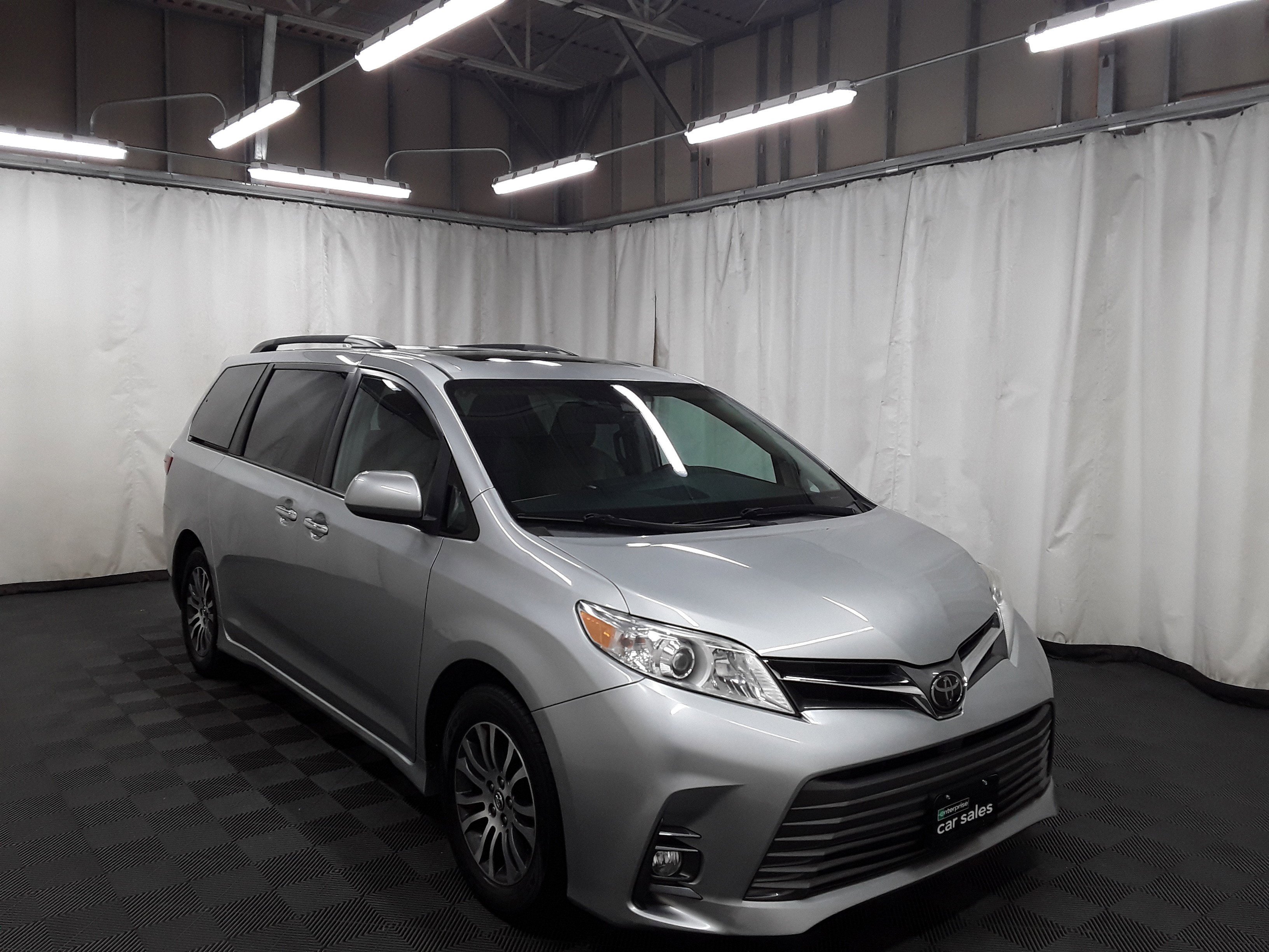 2019 Toyota Sienna XLE FWD 8-Passenger