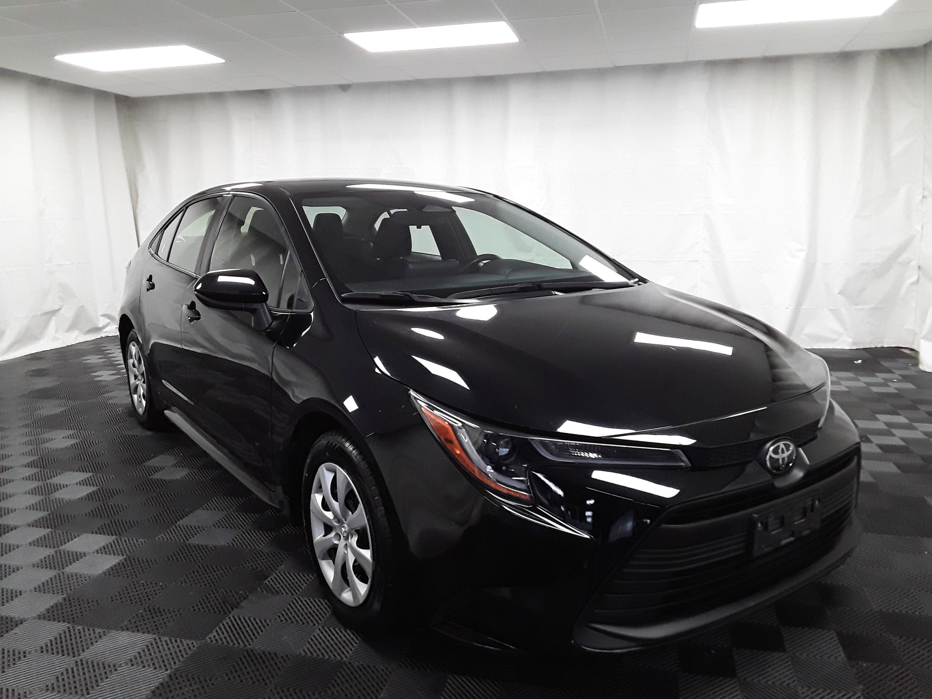 Used 2023 Toyota Corolla LE CVT