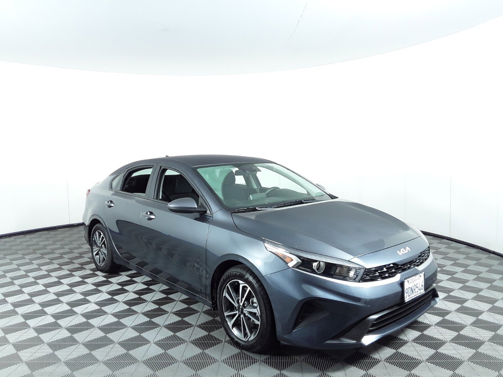 2023 Kia Forte LXS IVT