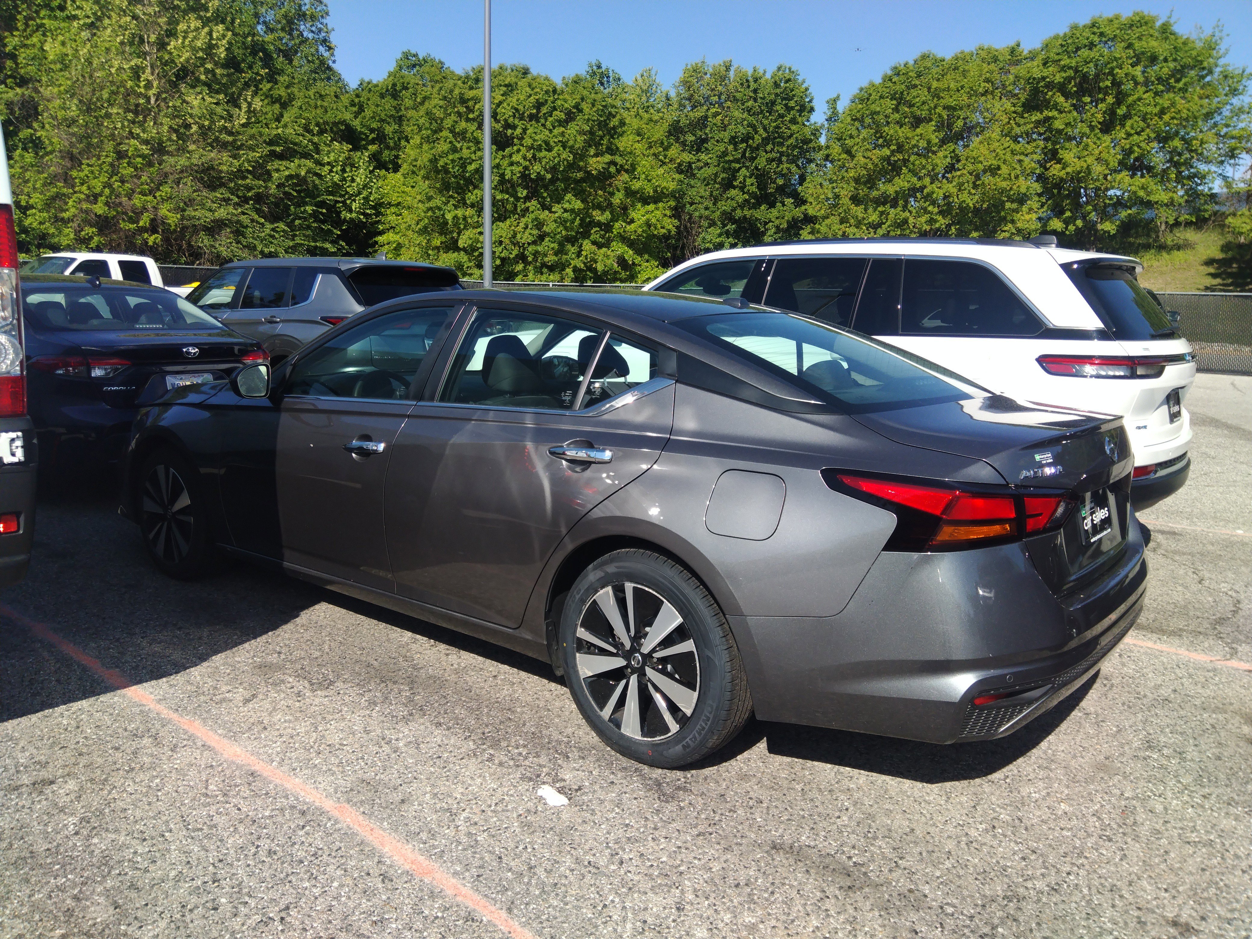 2022 Nissan Altima 2.5 SV Sedan