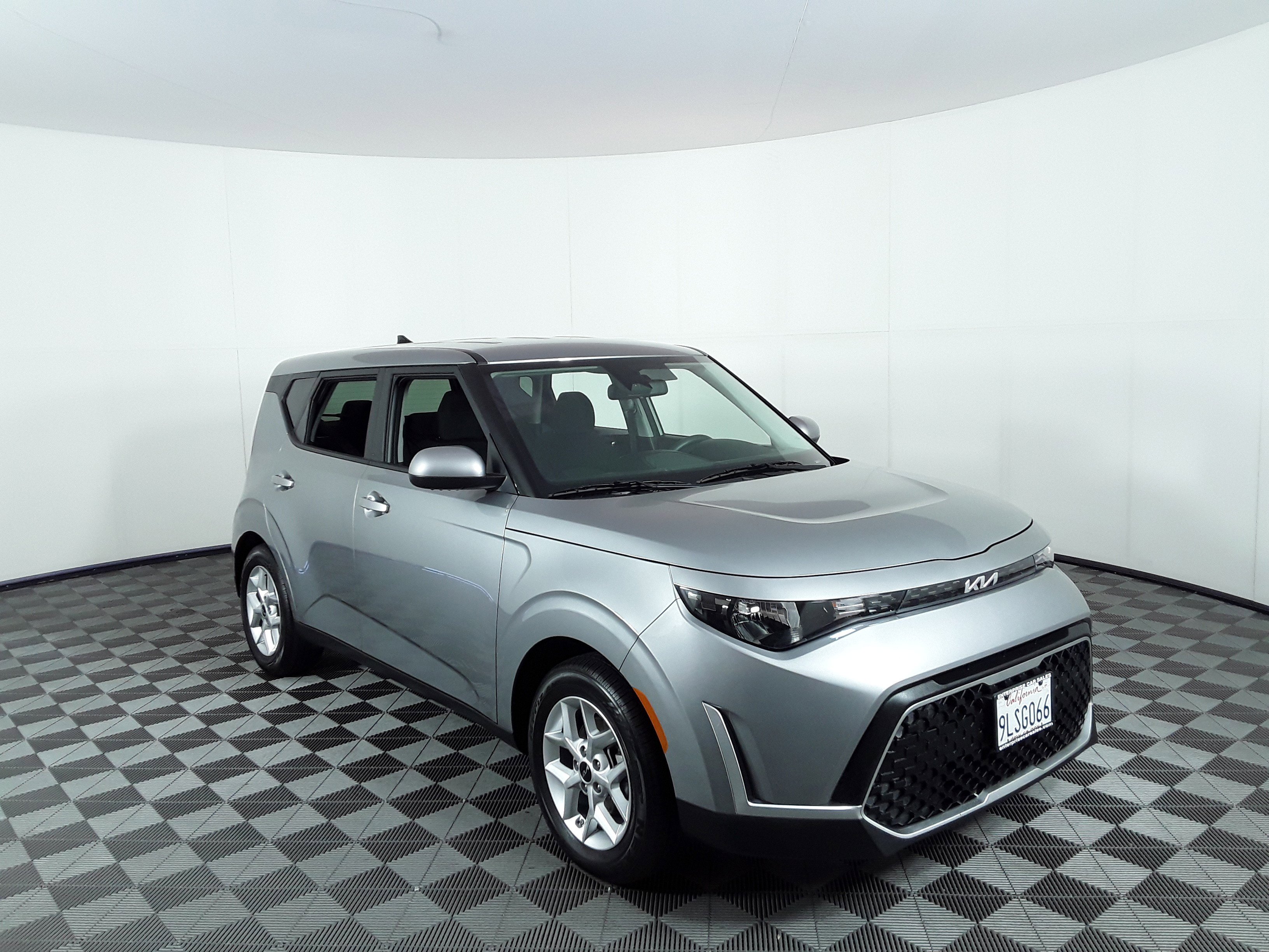 Used 2024 Kia Soul LX IVT