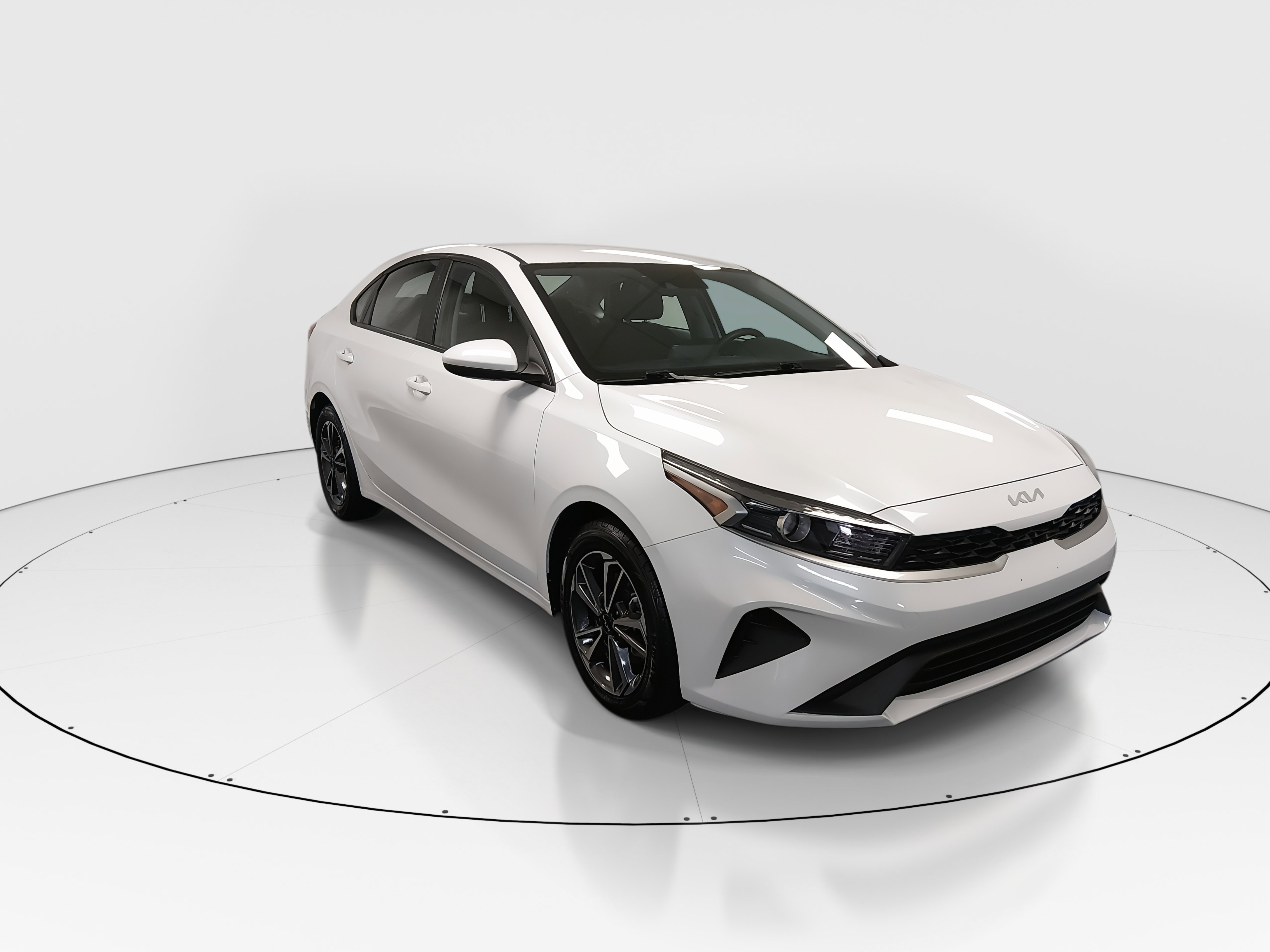 Used 2023 Kia Forte LXS IVT