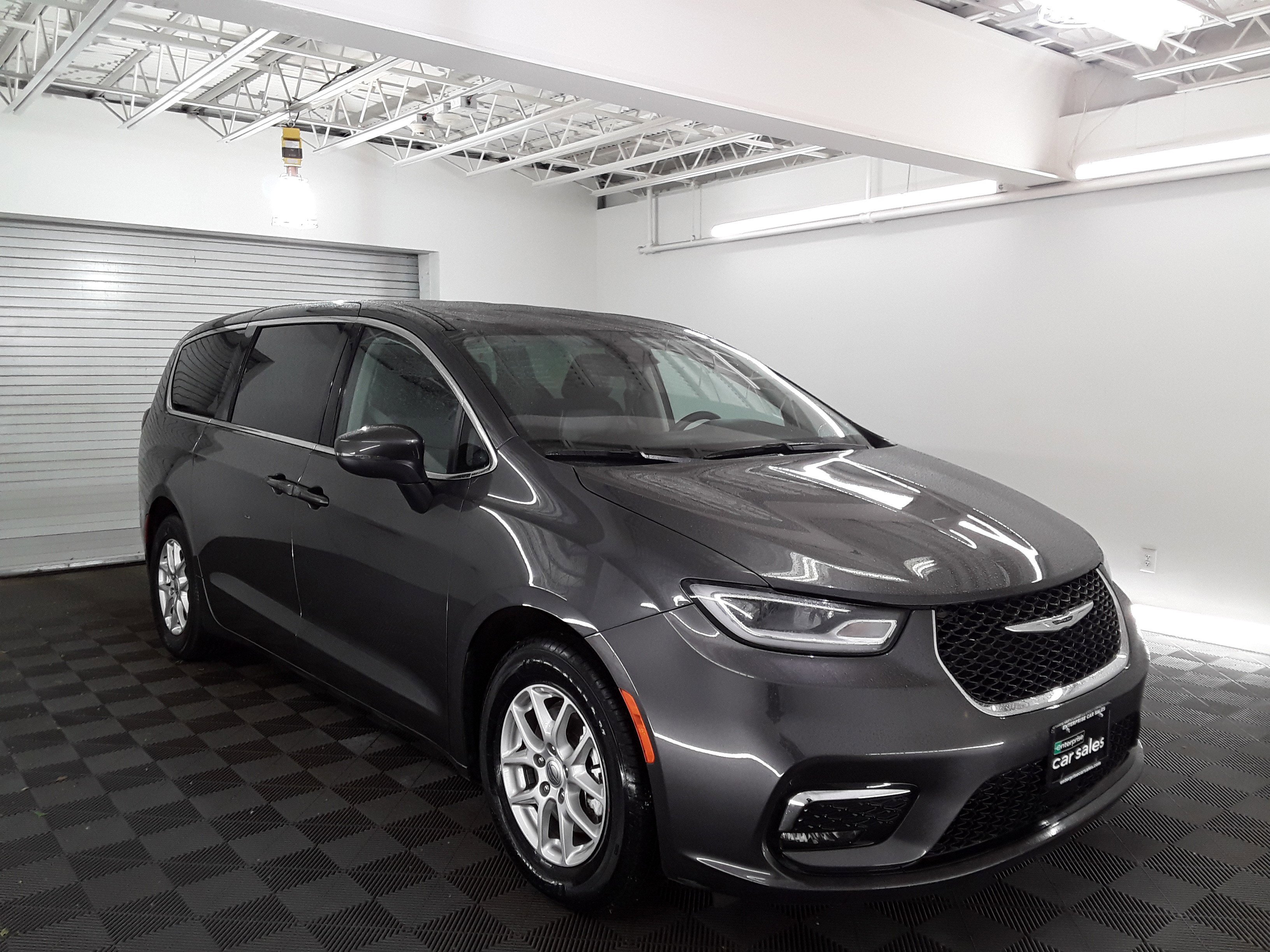 2023 Chrysler Pacifica Touring L FWD