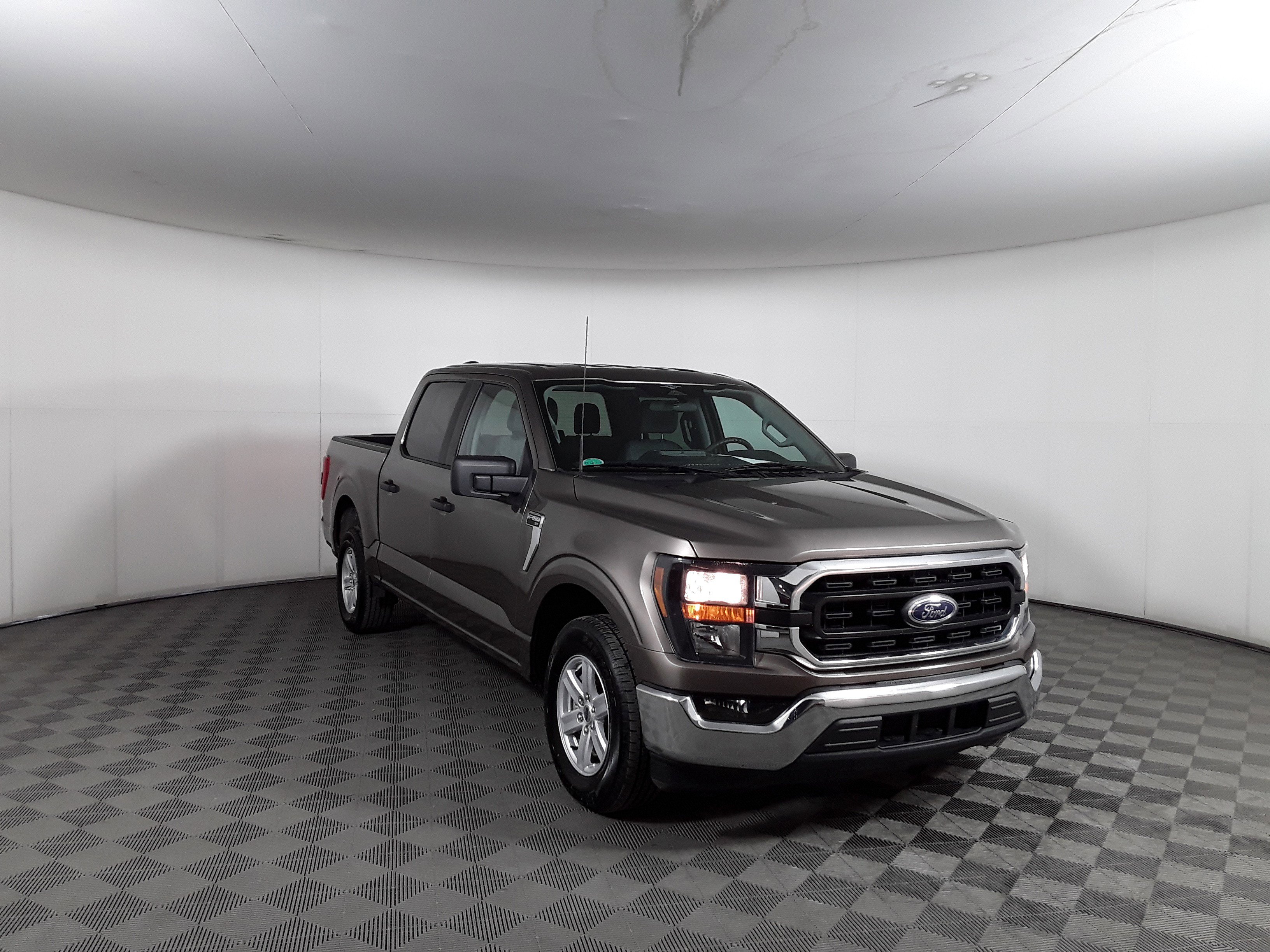 2023 Ford F-150 XLT 2WD SuperCrew 5.5' Box