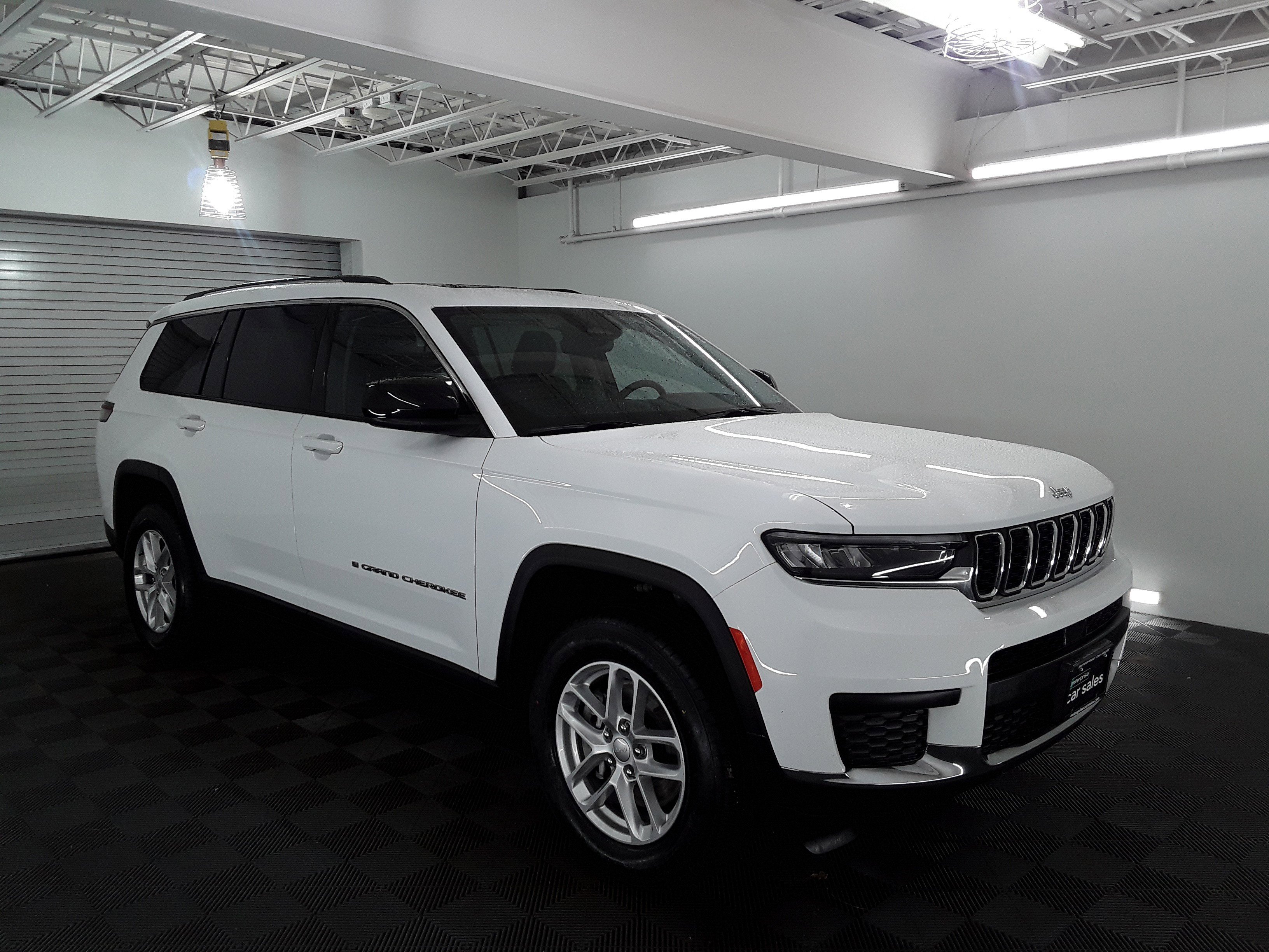 2023 Jeep Grand Cherokee L Laredo 4x4