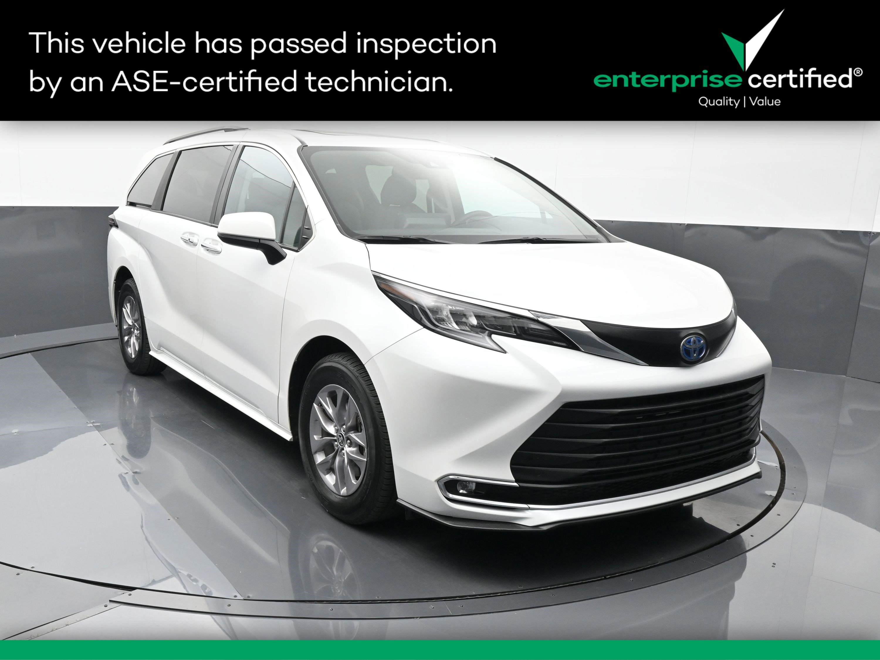 2024 Toyota Sienna XLE FWD 8-Passenger
