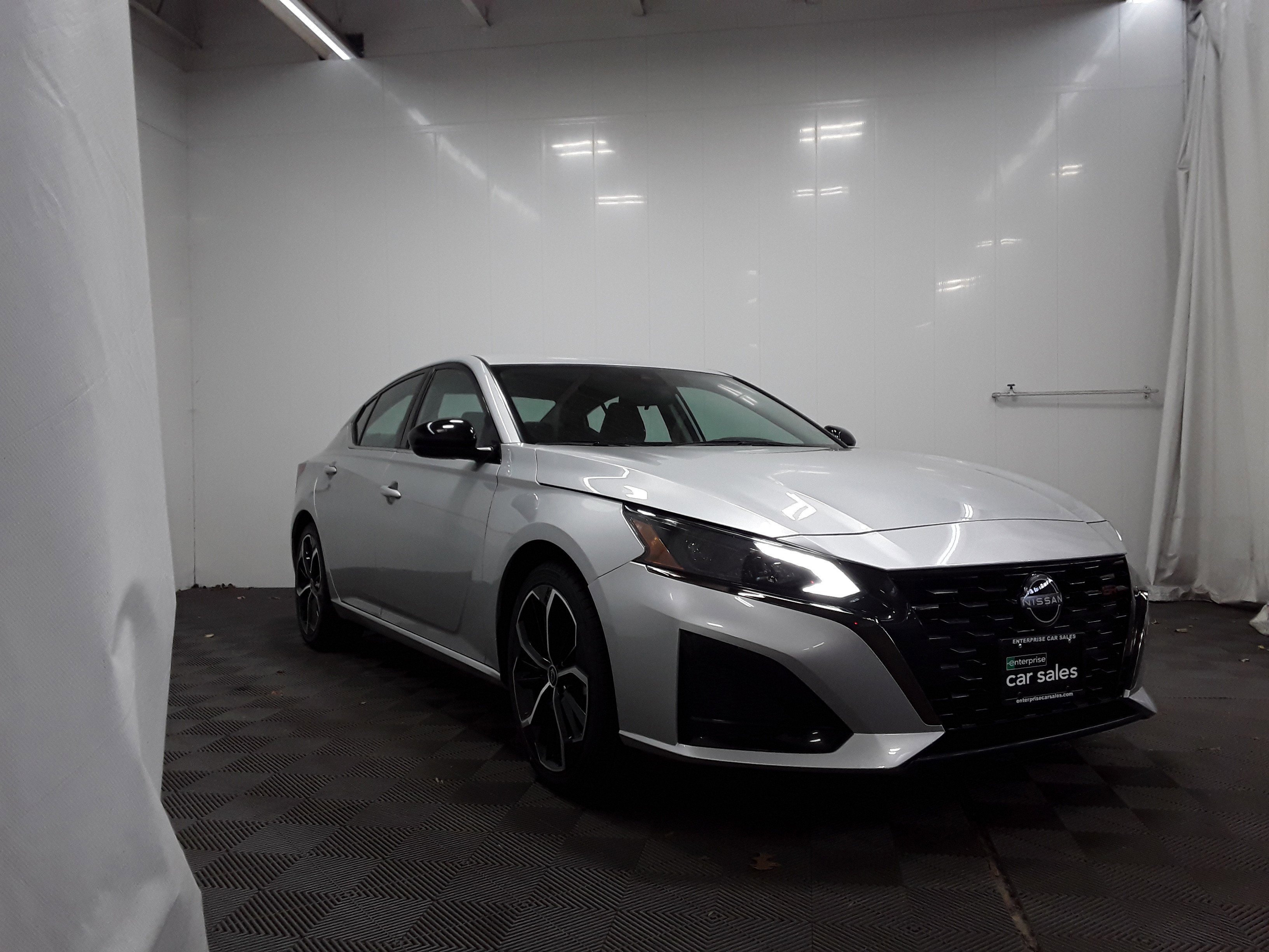 Used 2024 Nissan Altima 2.5 SR Sedan