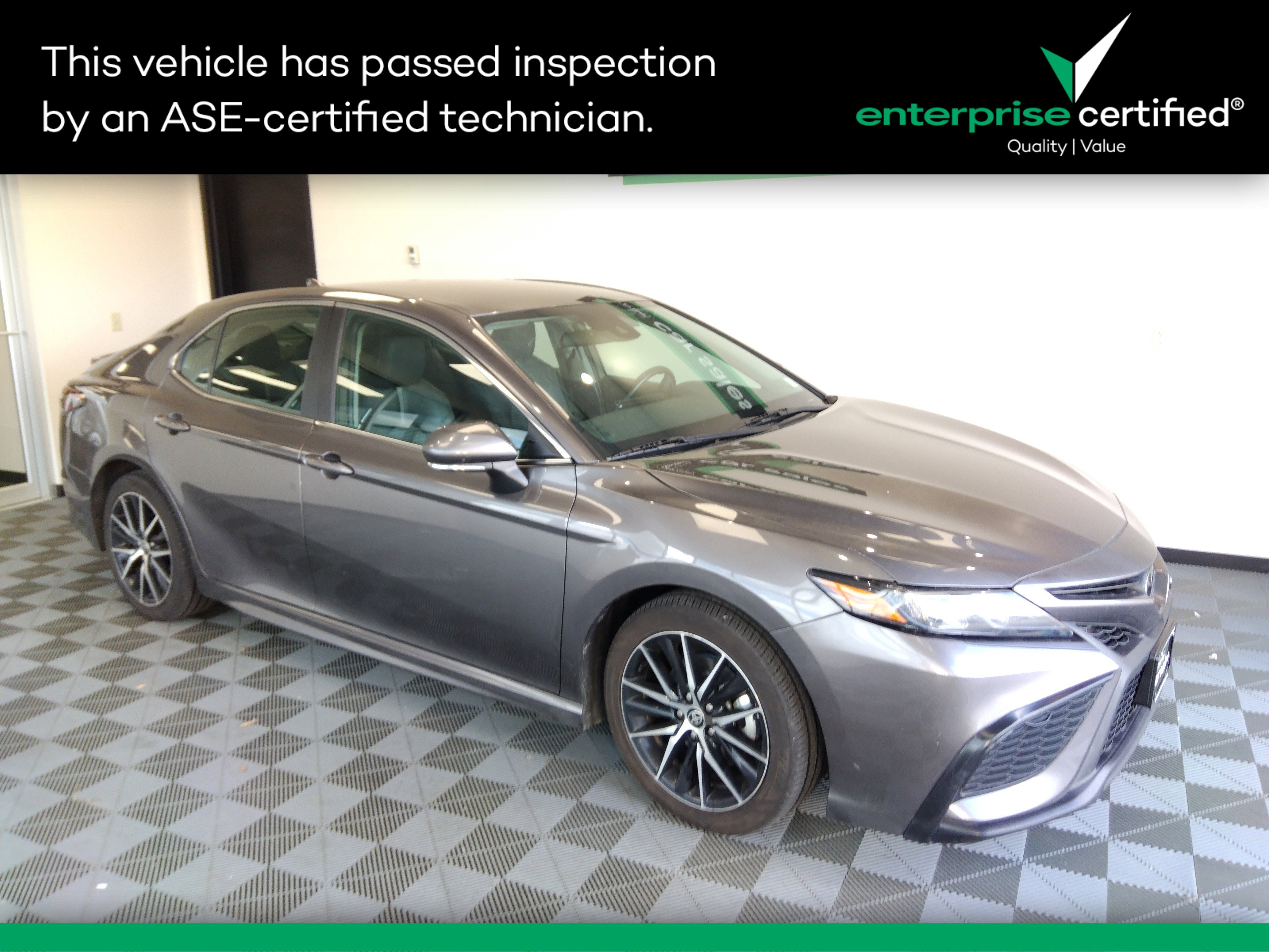 2023 Toyota Camry SE Auto