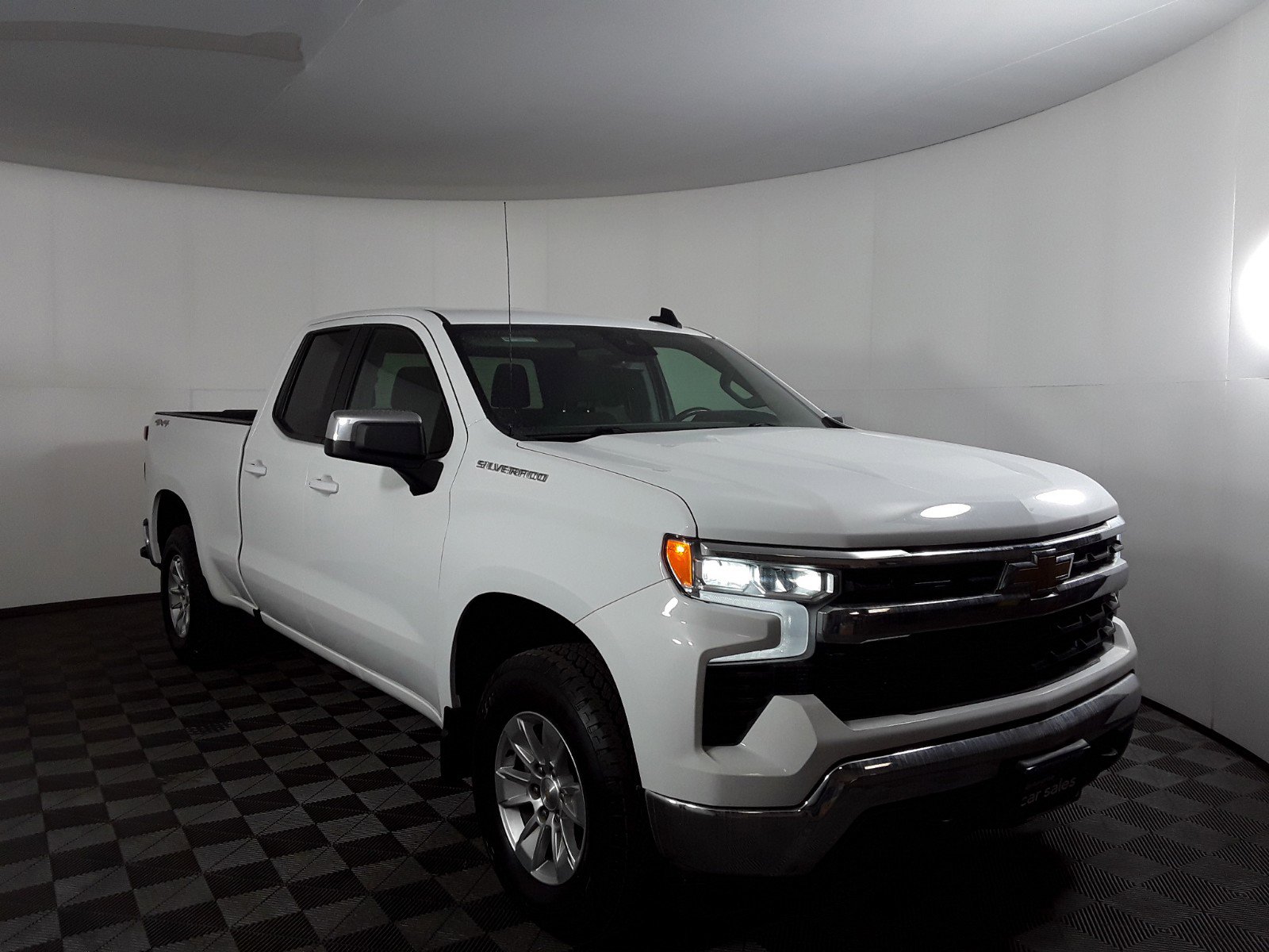 2022 Chevrolet Silverado 1500 LT 4WD Double Cab 147