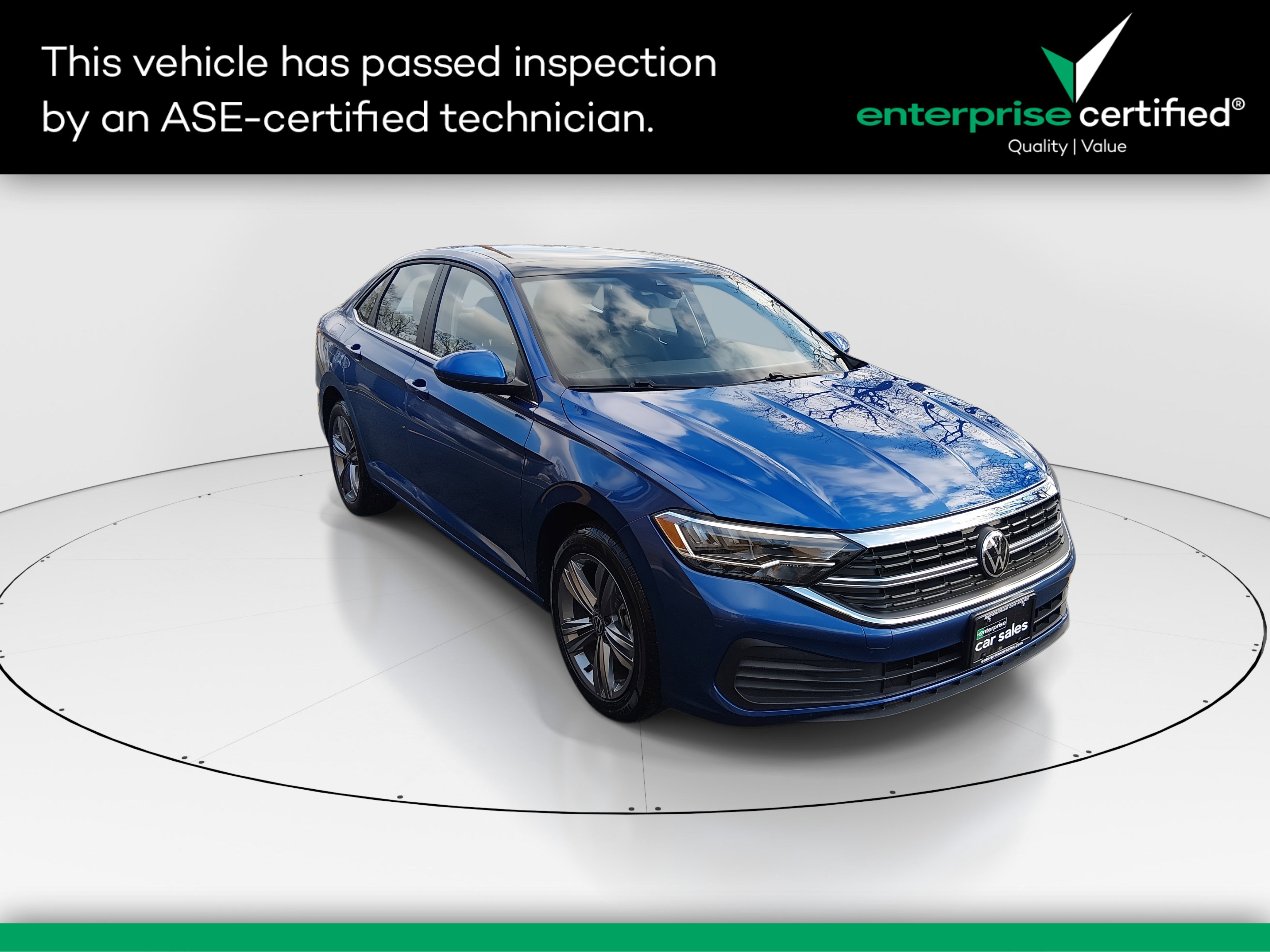 2024 Volkswagen Jetta SE's photo