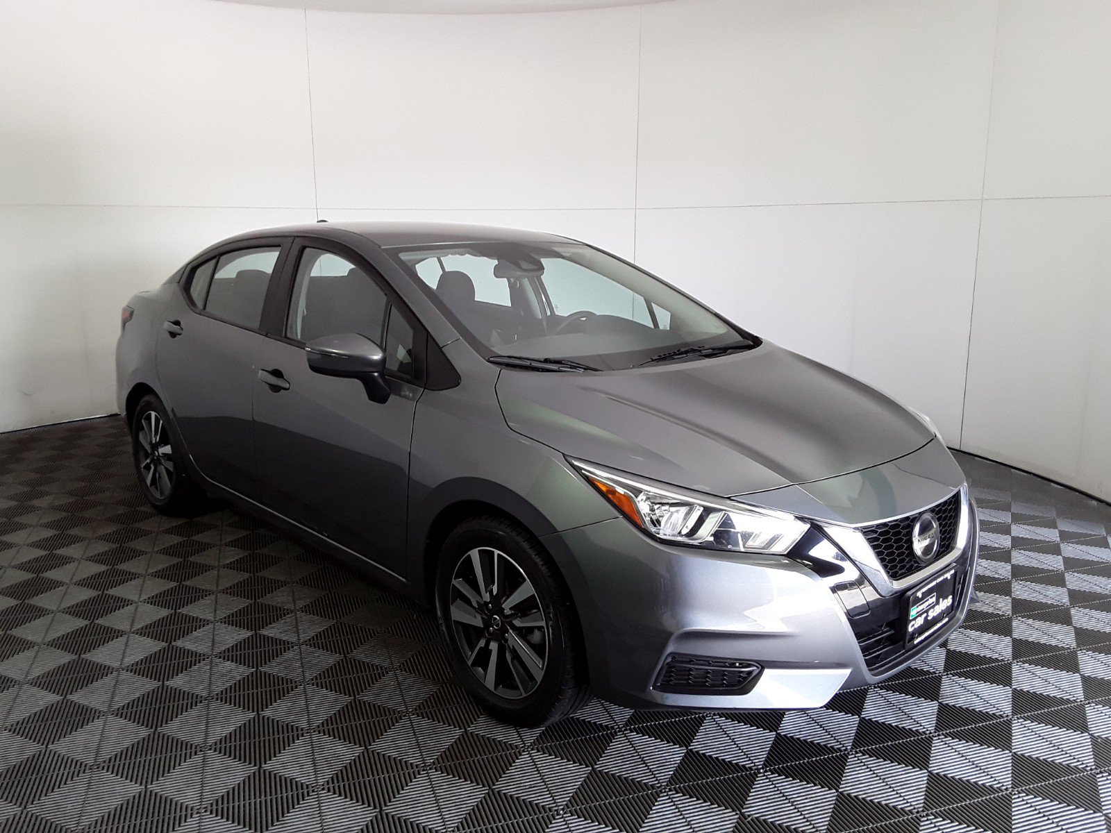 2021 Nissan Versa SV CVT