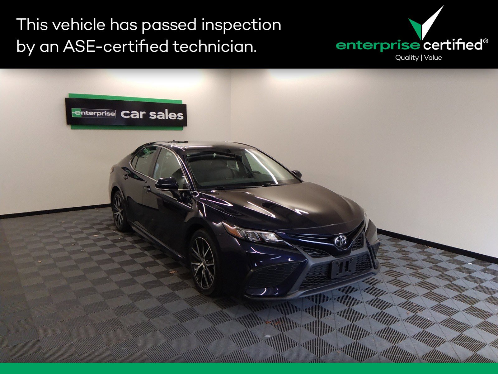 Used 2022 Toyota Camry SE Auto