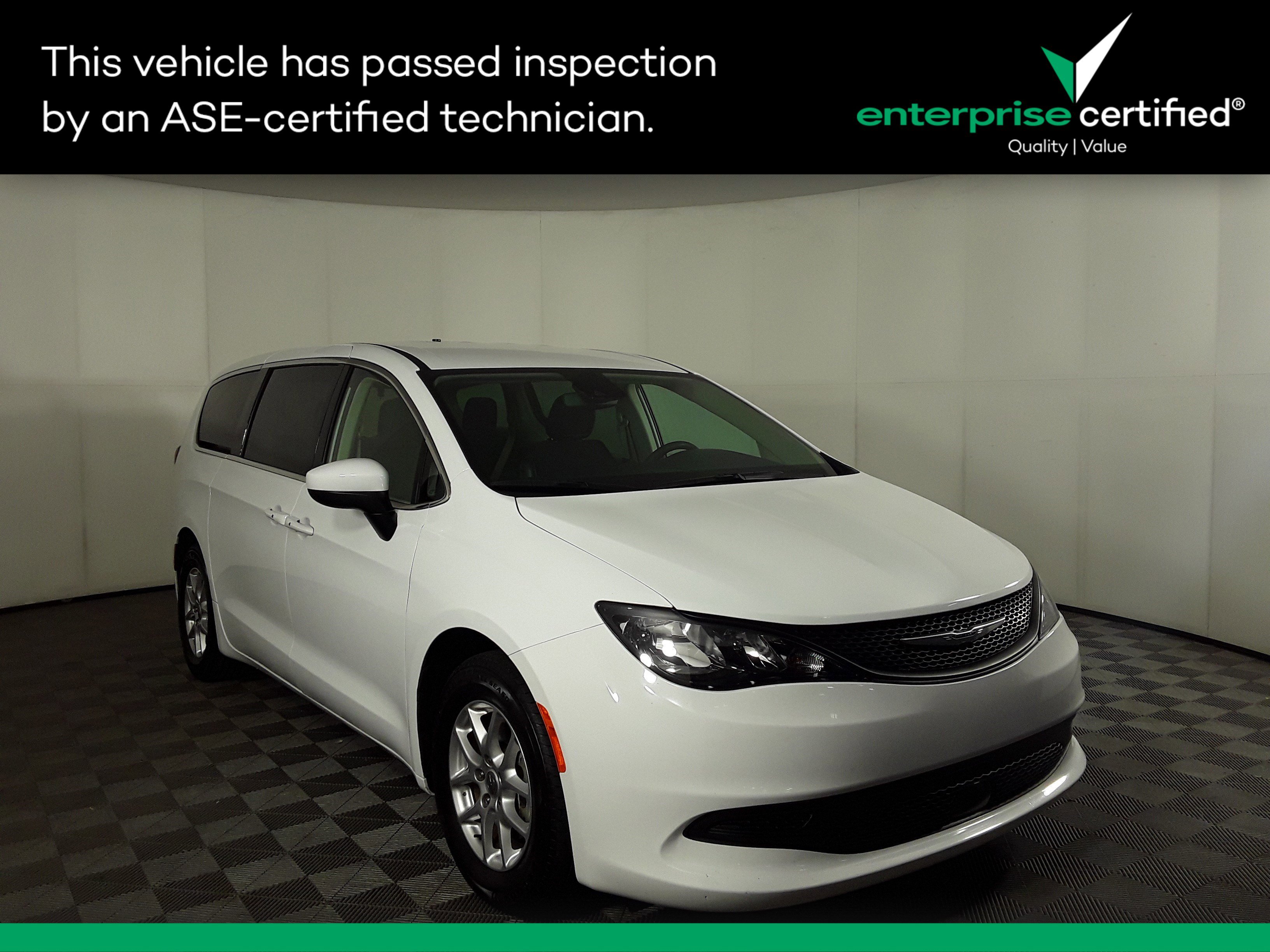 2023 Chrysler Voyager LX FWD